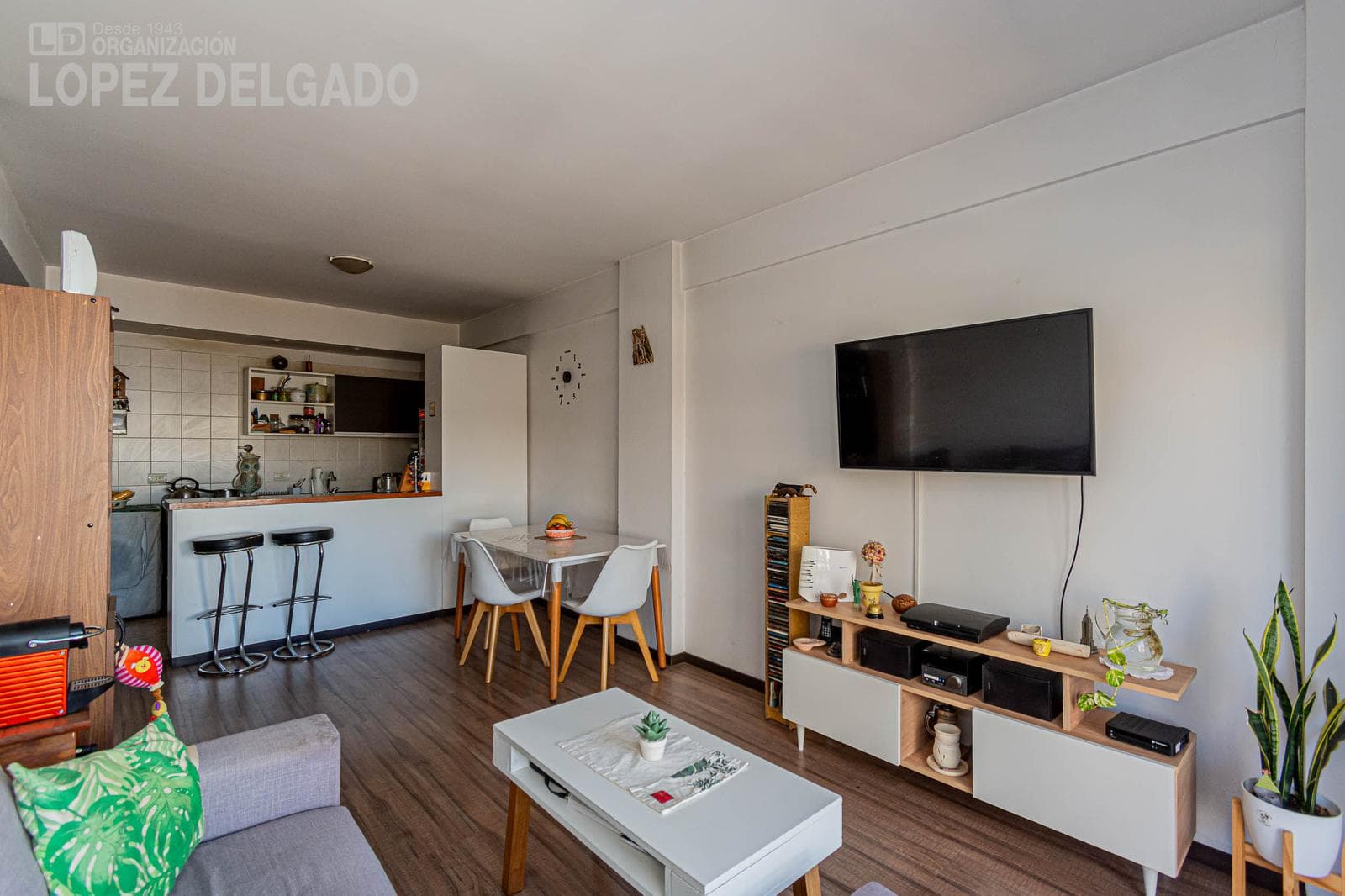 3-room apartment for sale with garage. Villa del Parque