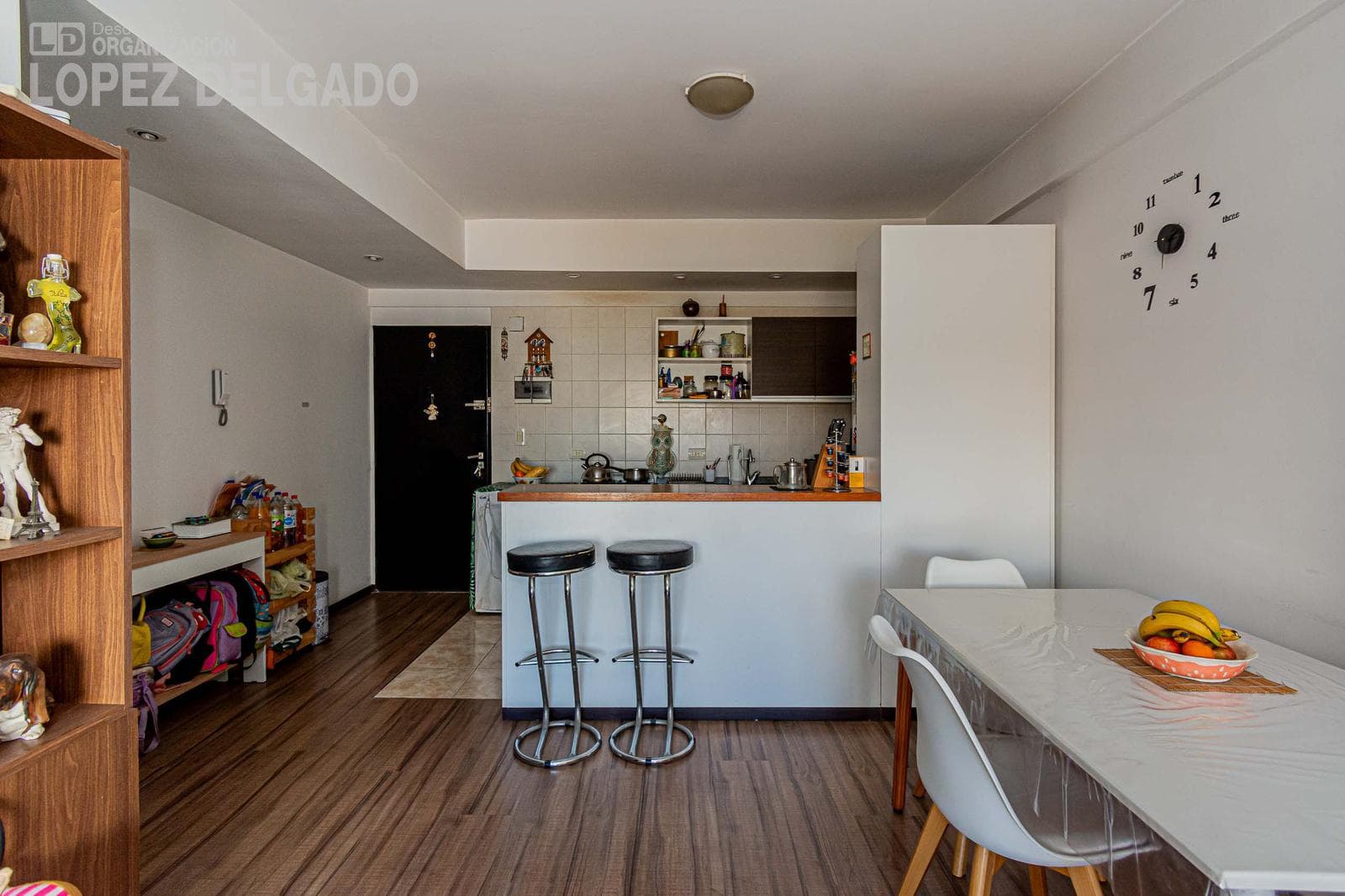 3-room apartment for sale with garage. Villa del Parque