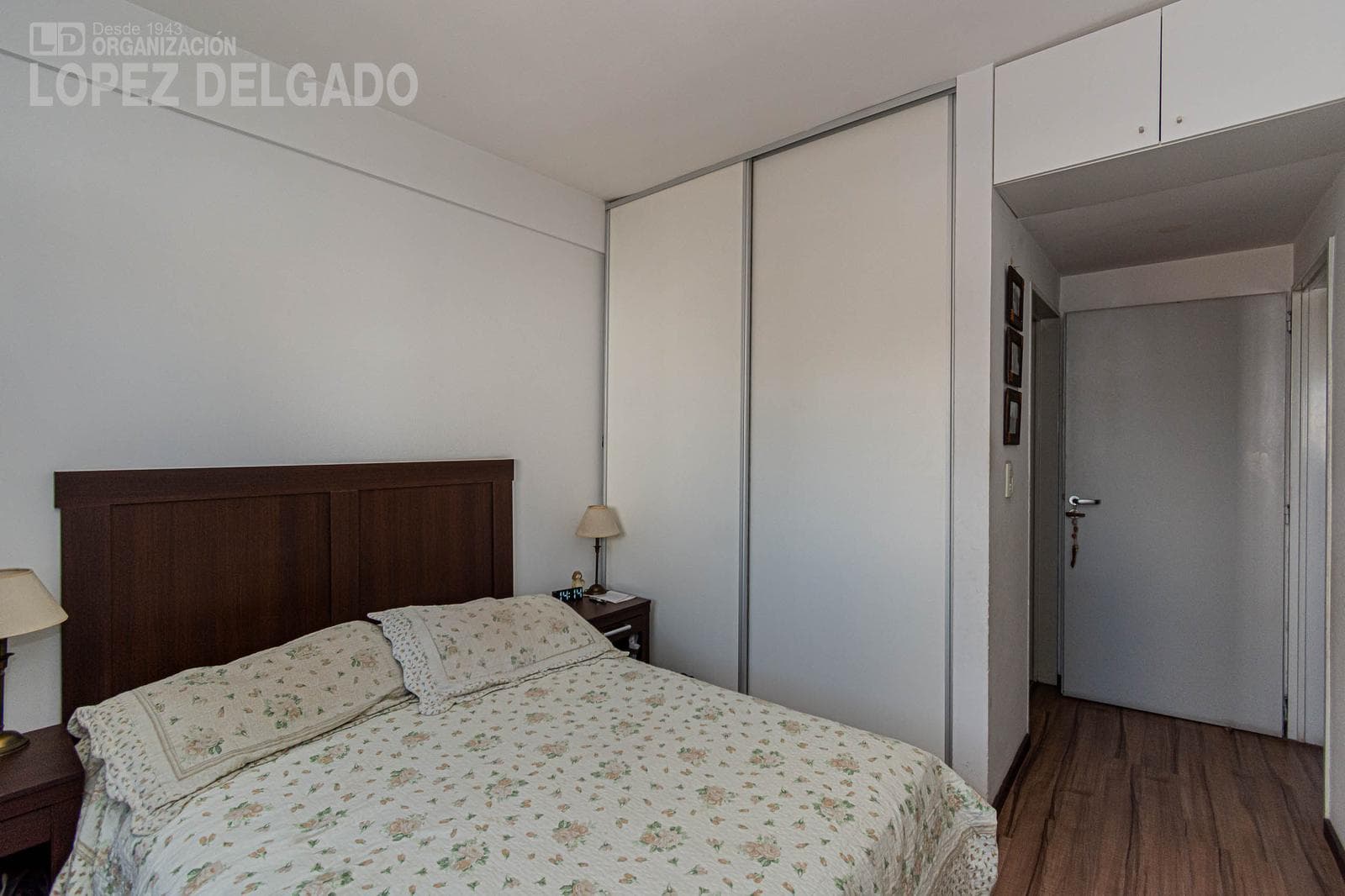 3-room apartment for sale with garage. Villa del Parque
