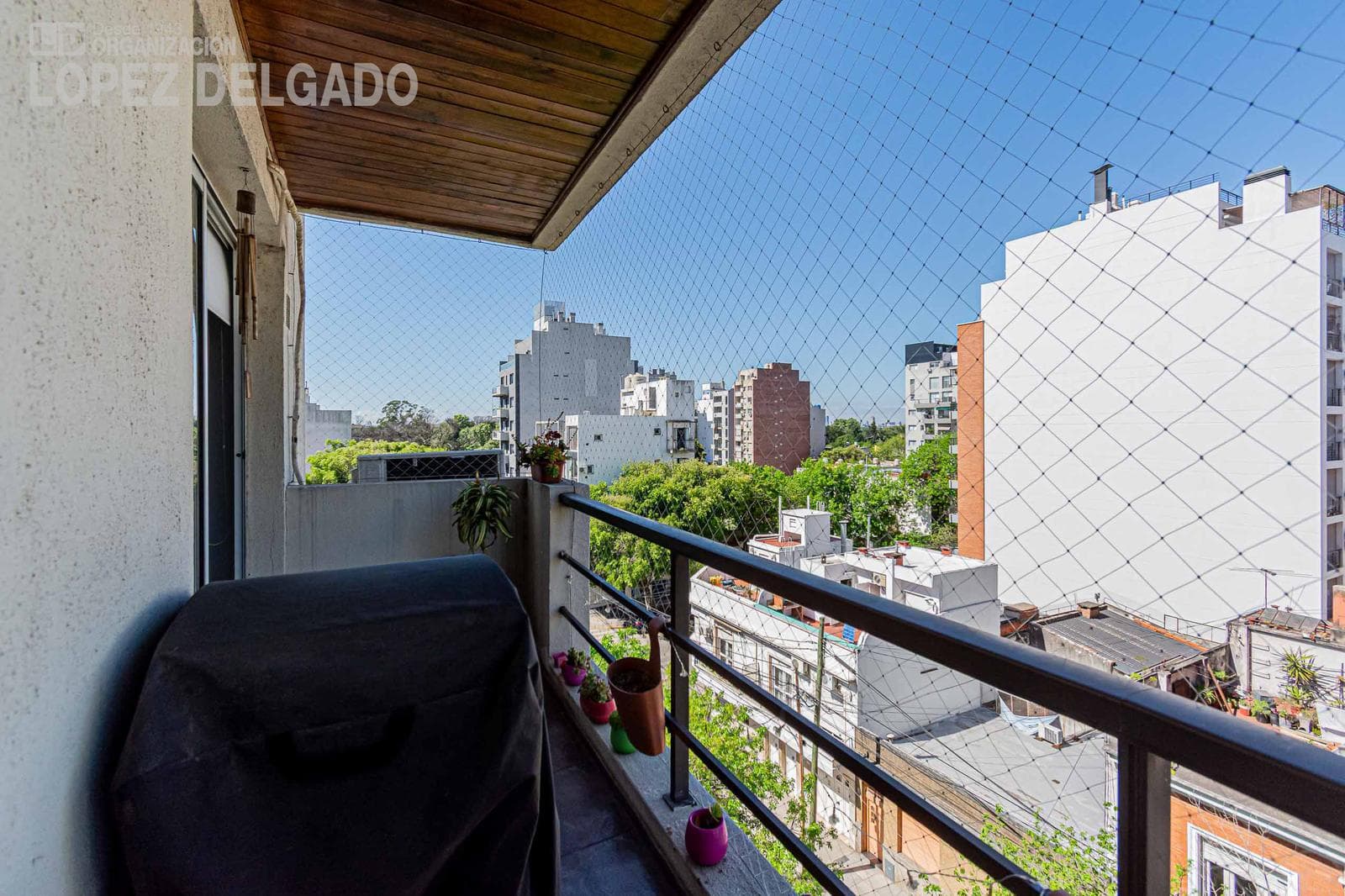 3-room apartment for sale with garage. Villa del Parque
