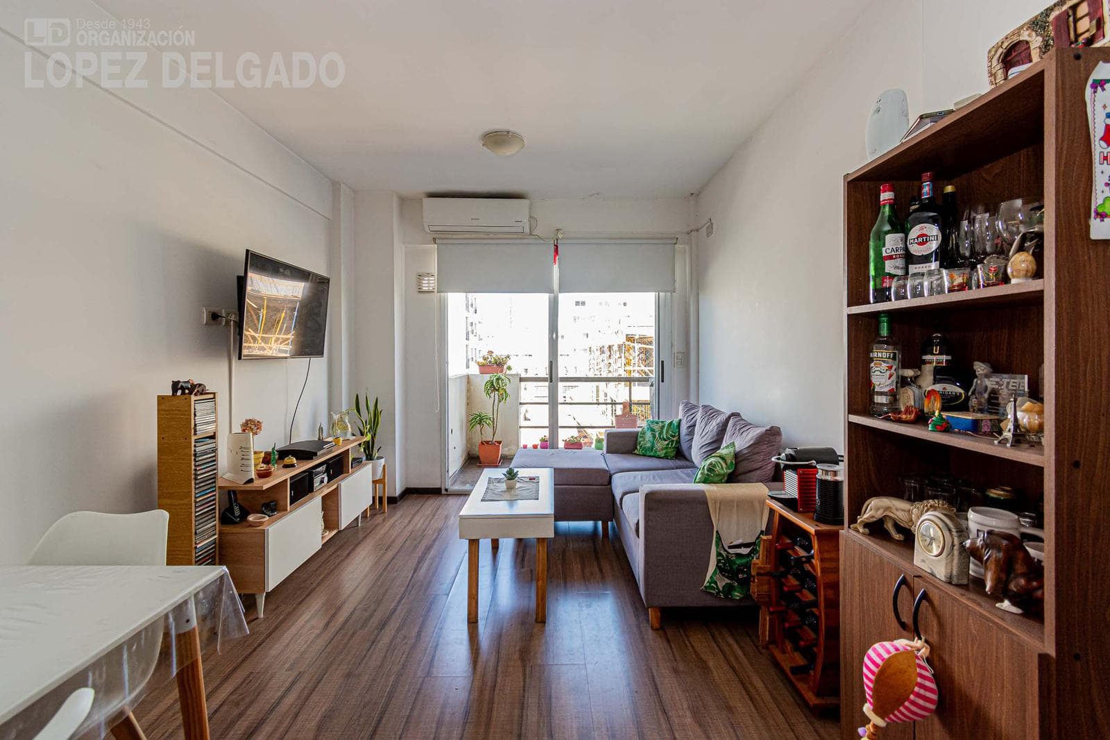 3-room apartment for sale with garage. Villa del Parque