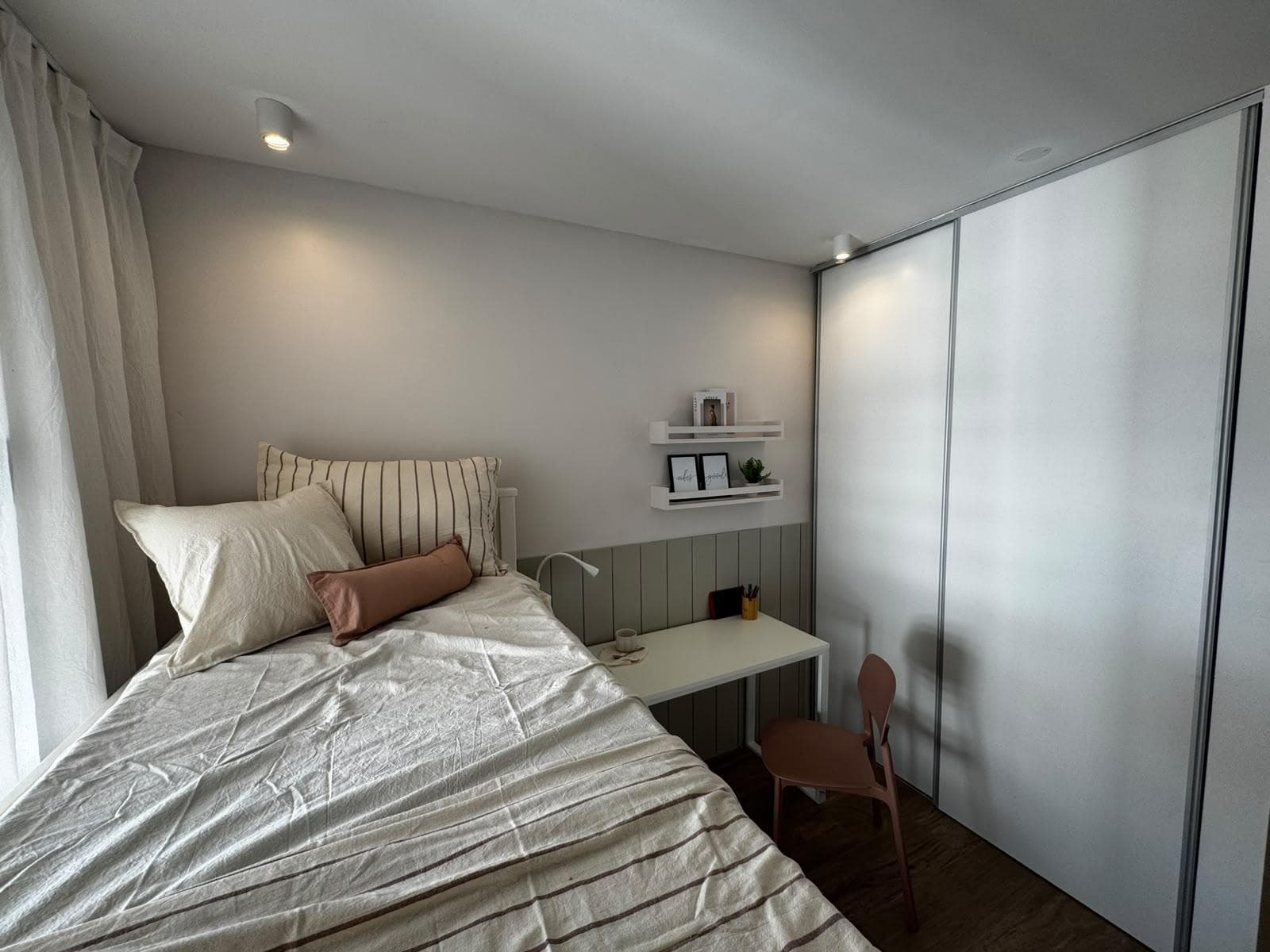 4-room duplex apartment for sale. Private terrace. Villa del Parque