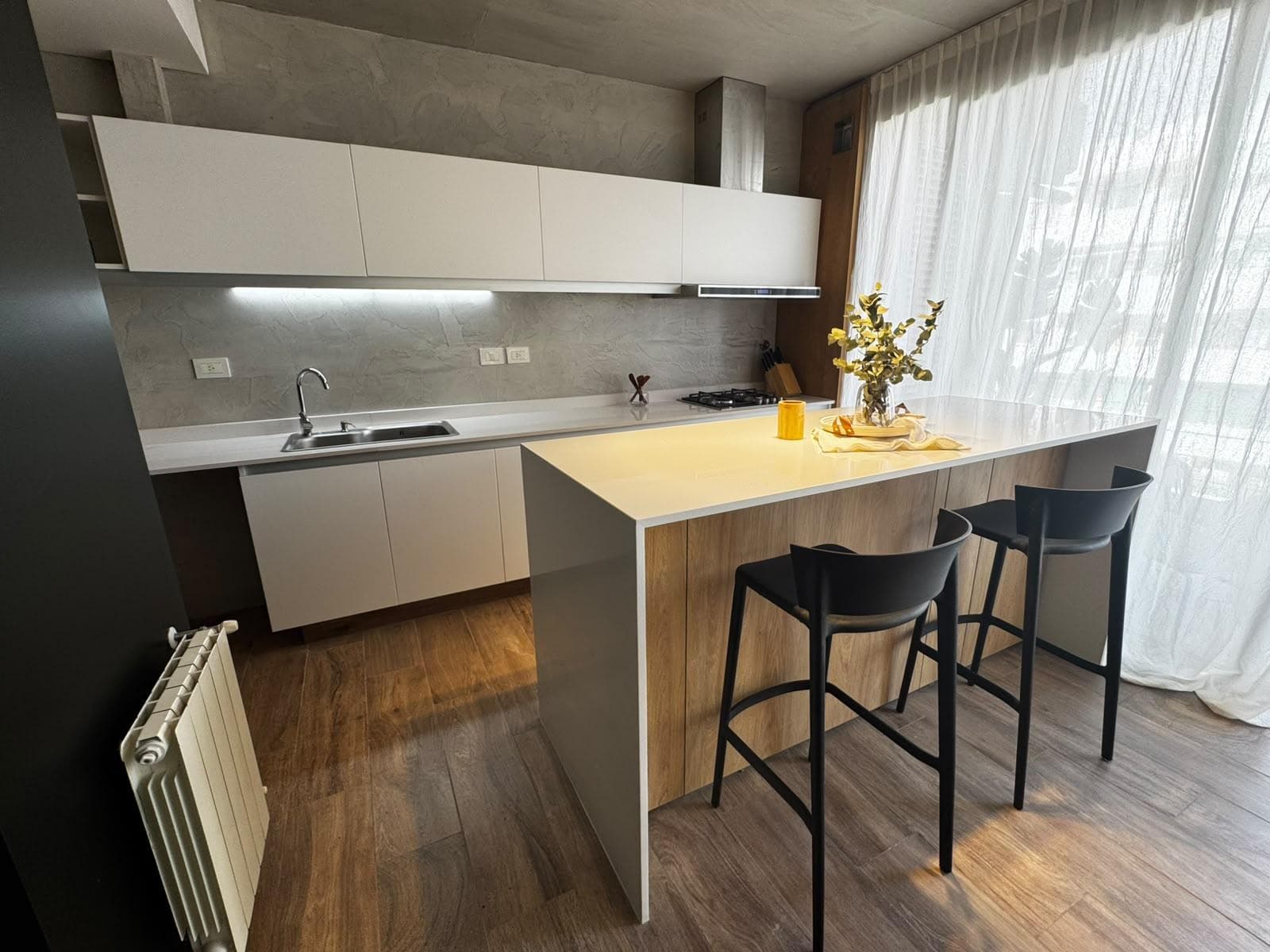 4-room duplex apartment for sale. Private terrace. Villa del Parque