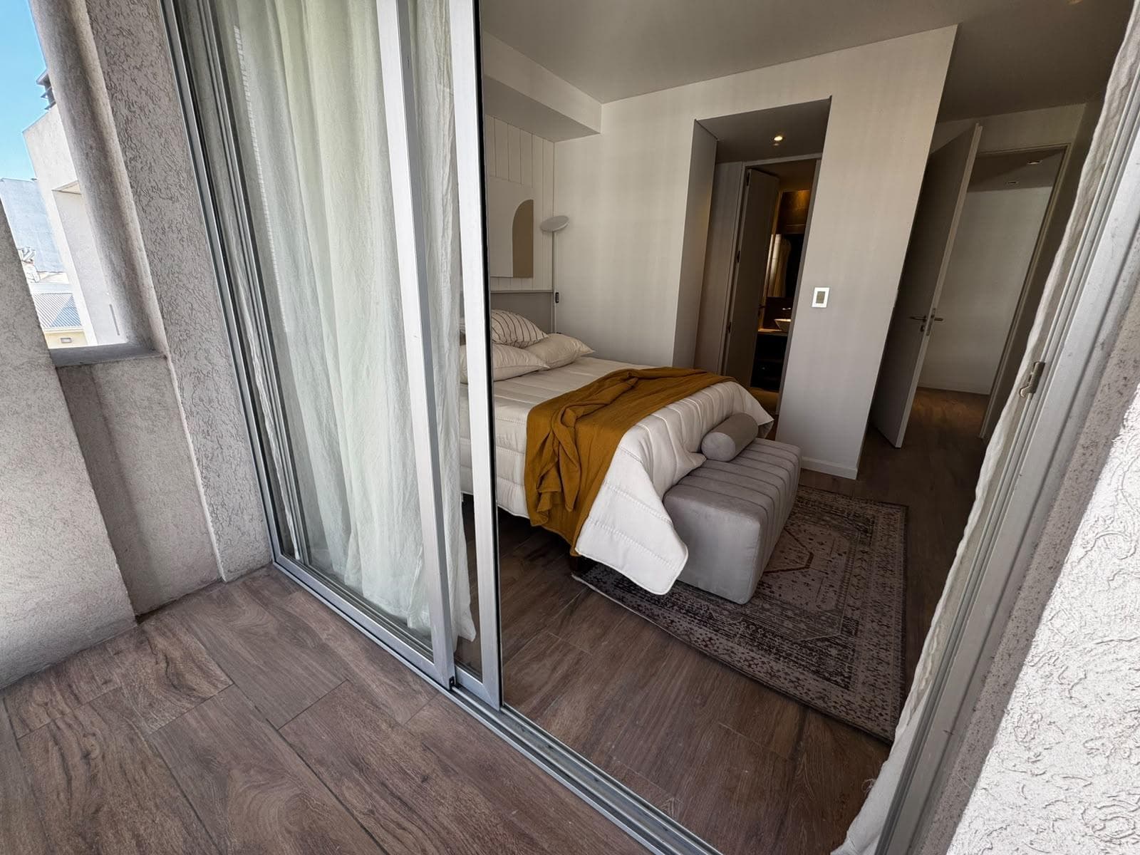 4-room duplex apartment for sale. Private terrace. Villa del Parque
