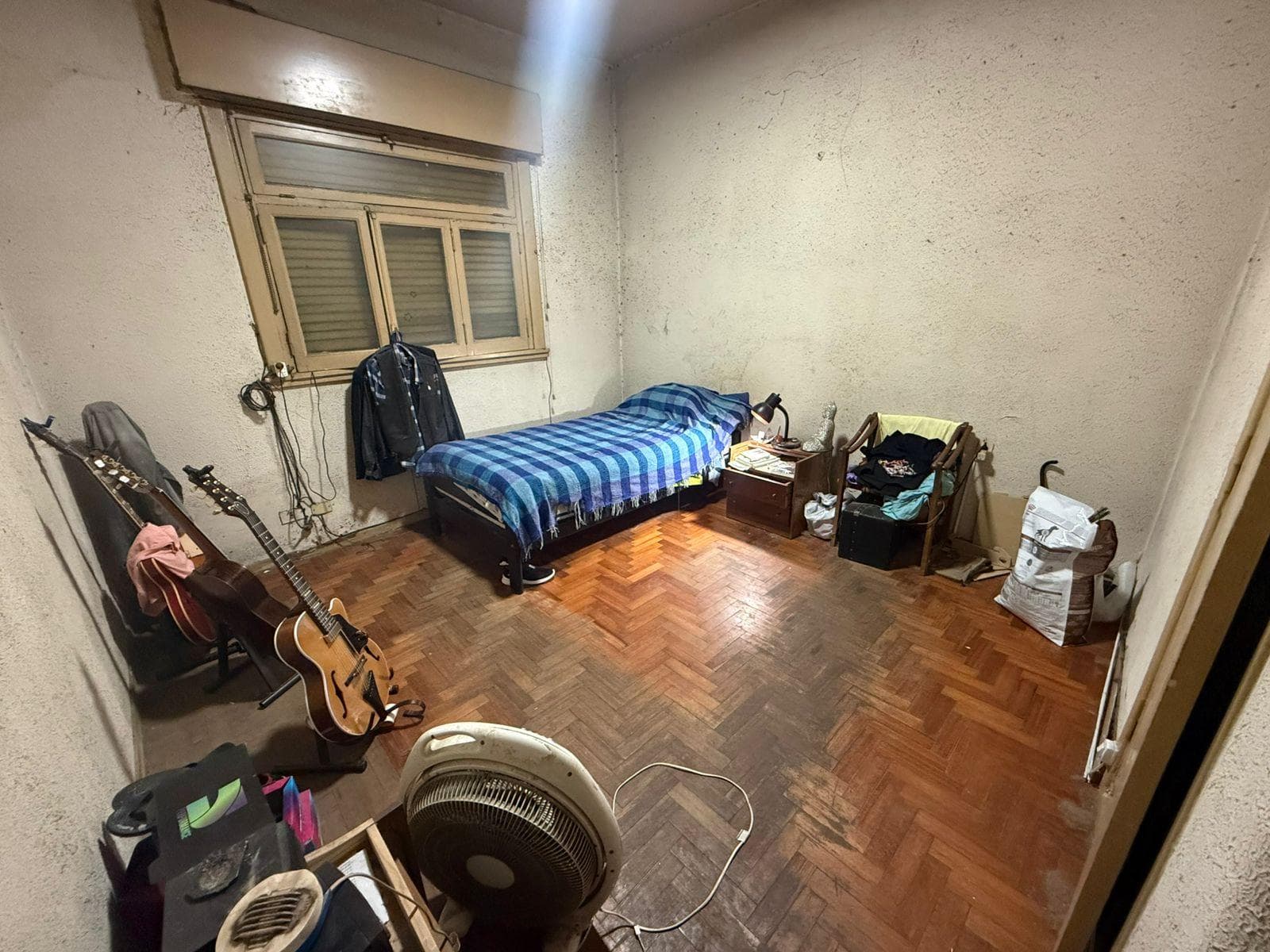 4-bedroom house with a patio and terrace