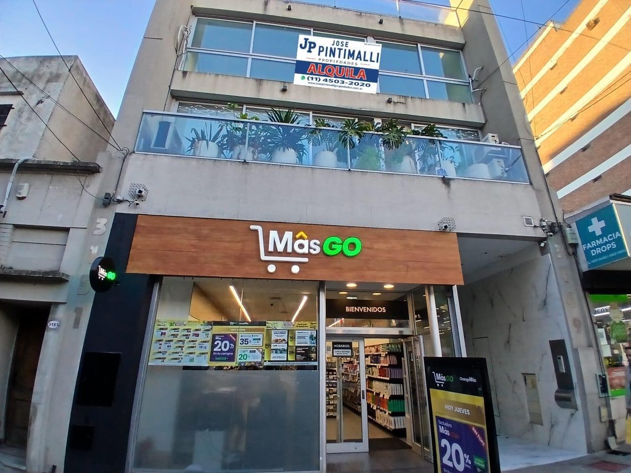 For Rent: Spacious 86 m² office in the Villa del Parque shopping center