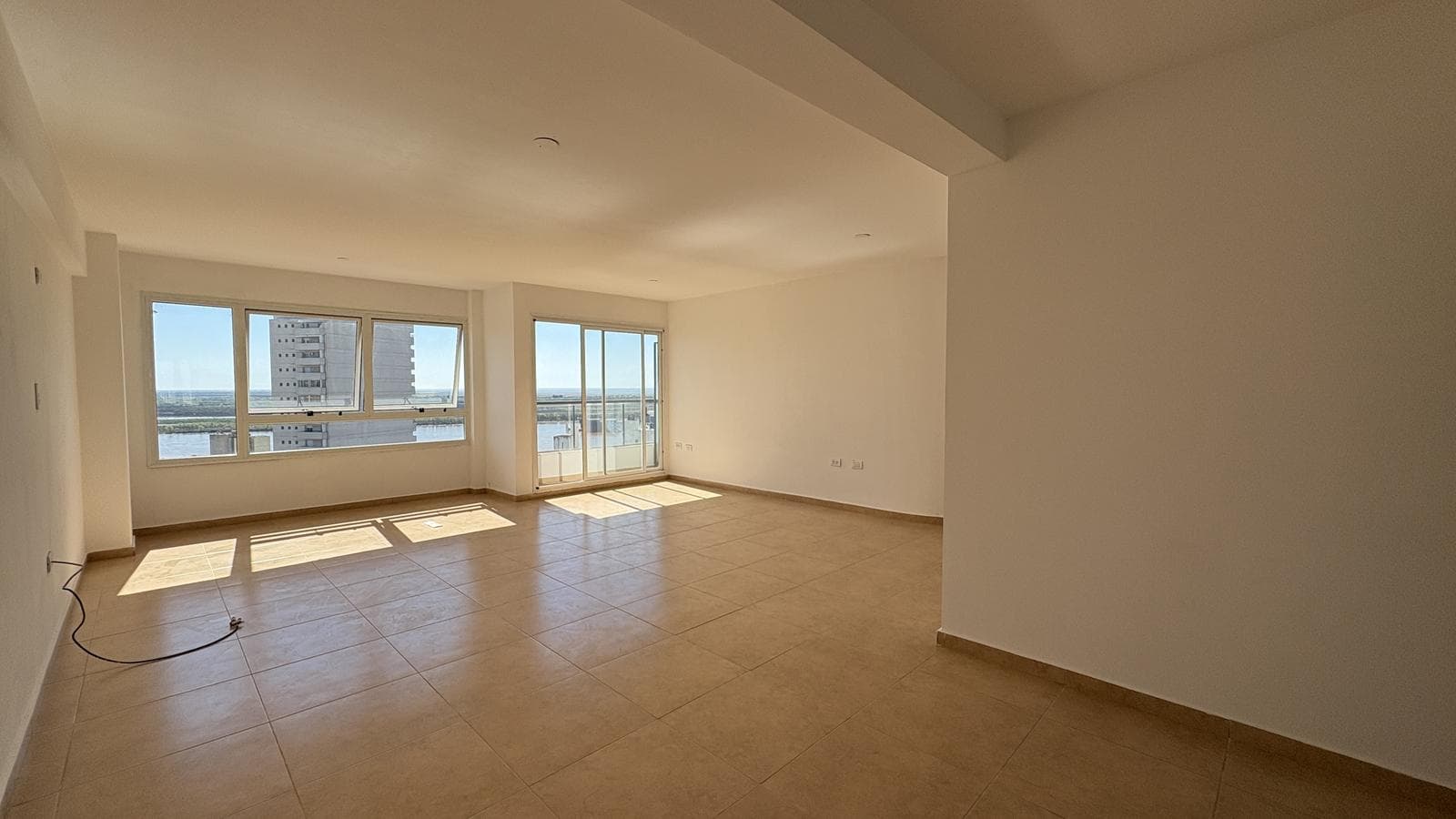 Loft Apartment for Sale: Divisible Half-Floor Unit with Unobstructed River View. Rosario