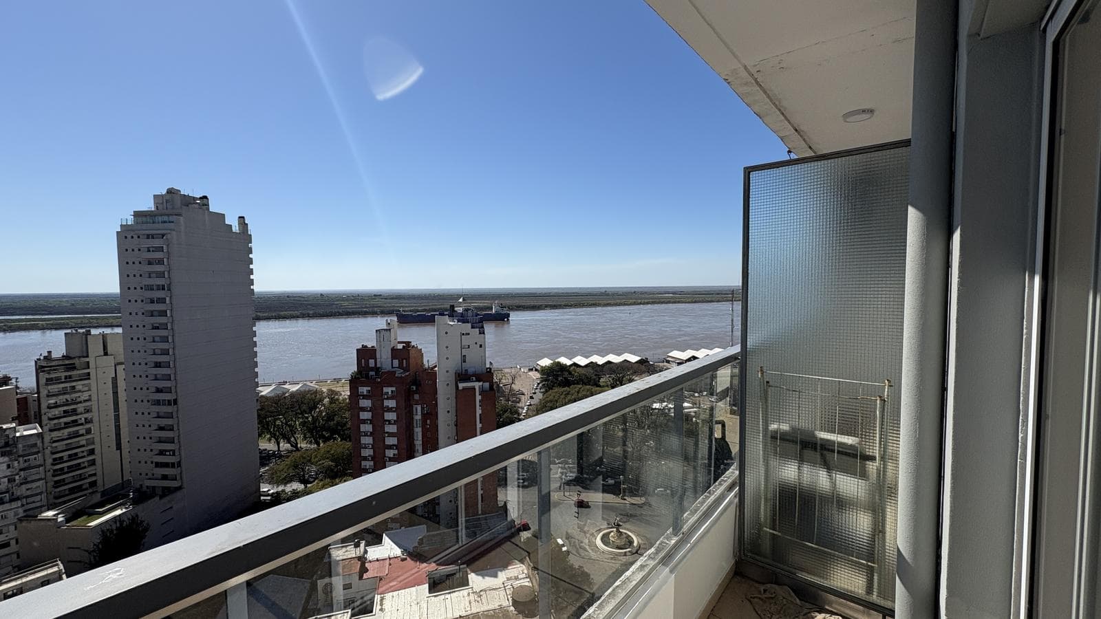 Loft Apartment for Sale: Divisible Half-Floor Unit with Unobstructed River View. Rosario