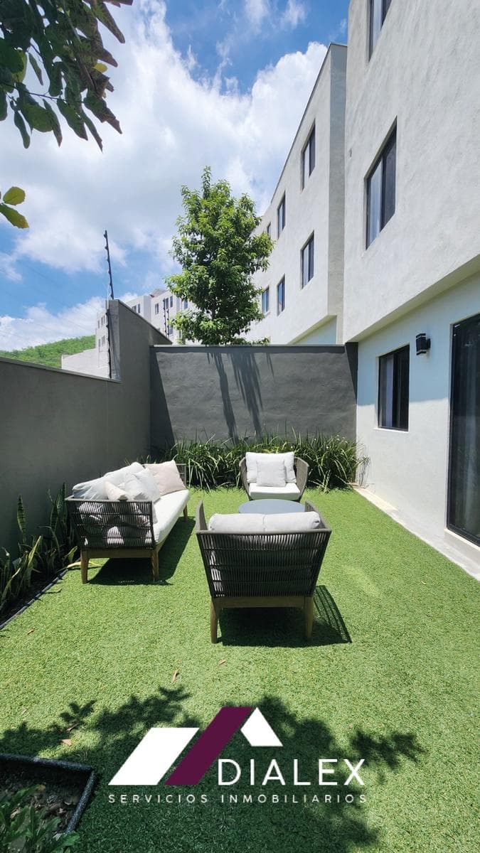 HOUSE for SALE in a private gated community - NATIONAL HIGHWAY - Monterrey, 228 m²