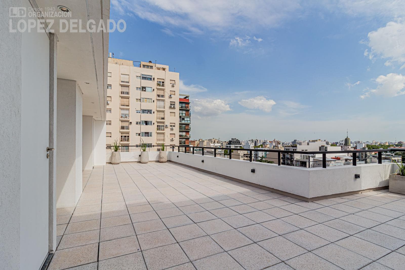 Brand-new 3-room apartment with its own terrace