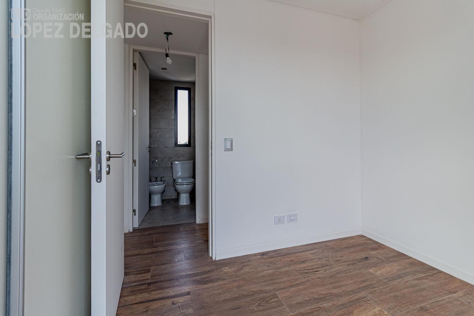 Brand-new 3-room apartment with its own terrace
