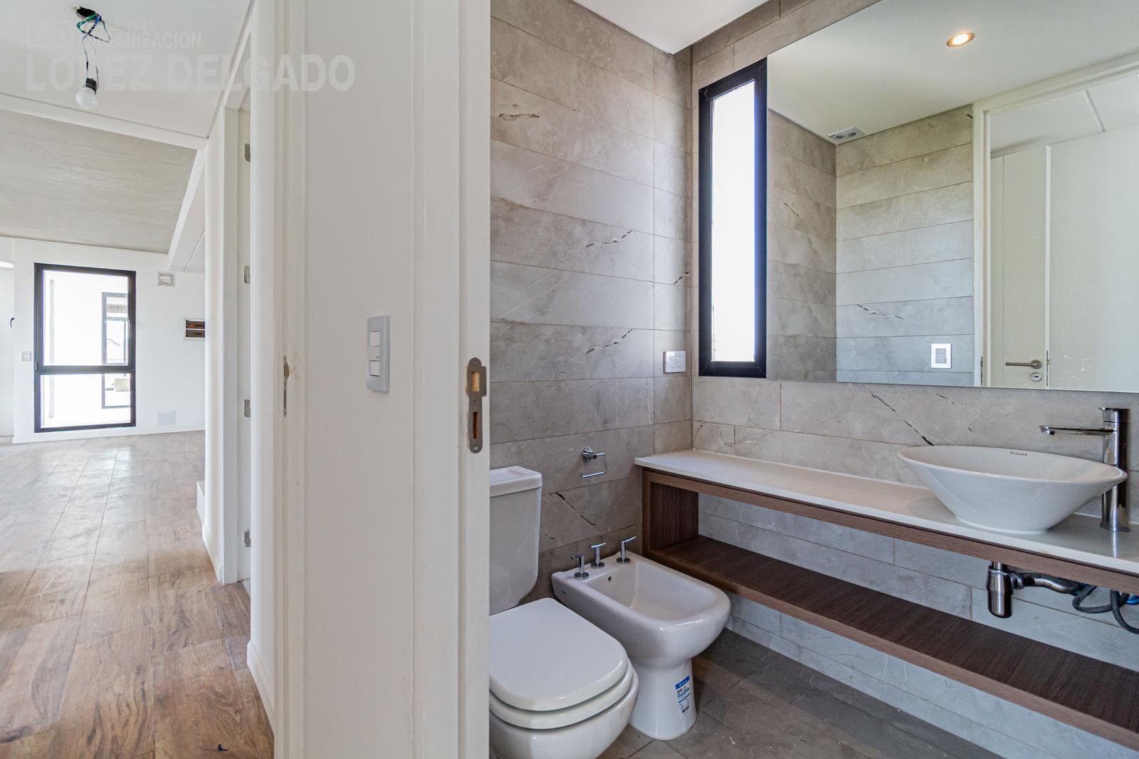 Brand-new 3-room apartment with its own terrace