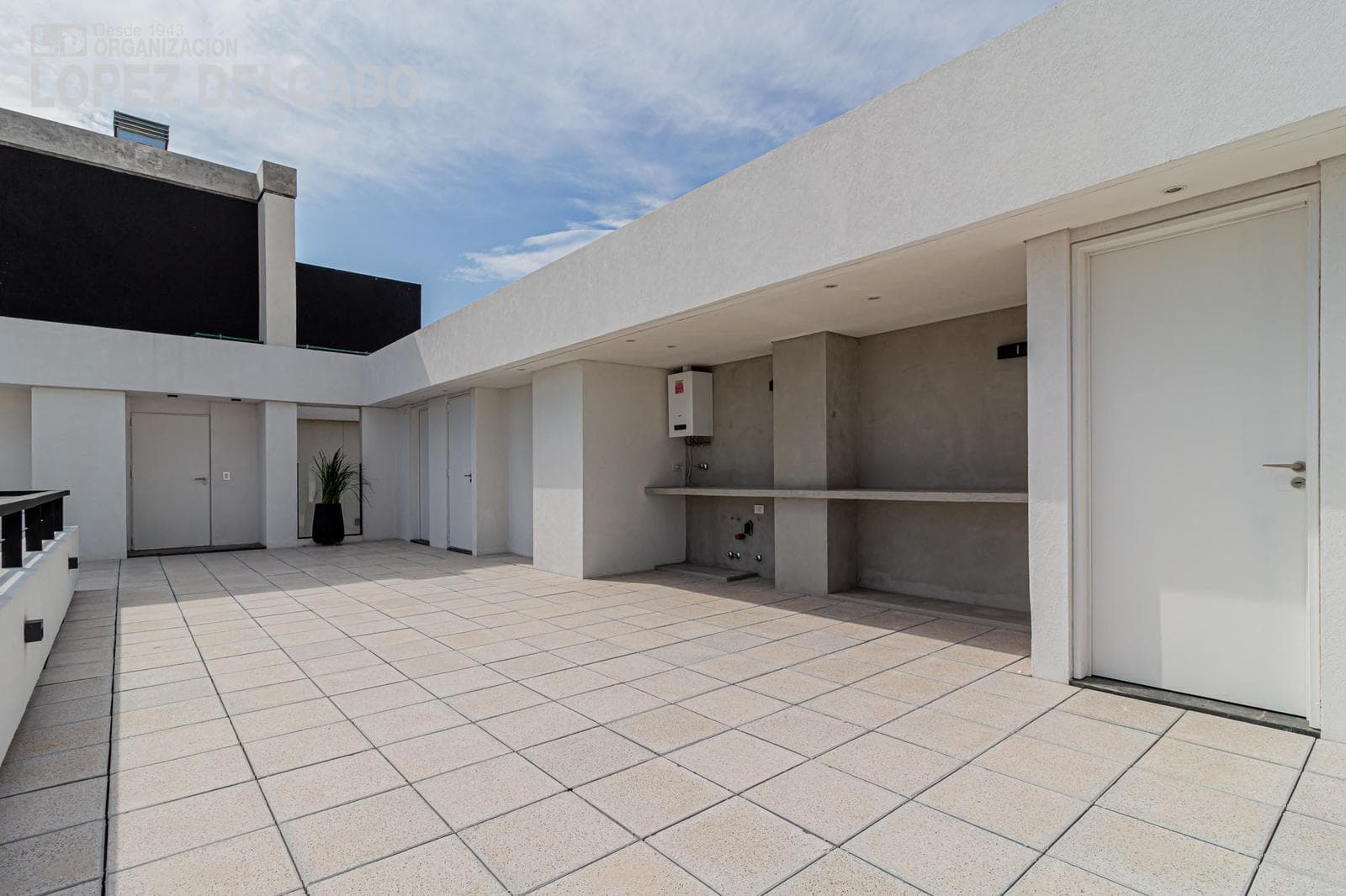 Brand-new 3-room apartment with its own terrace