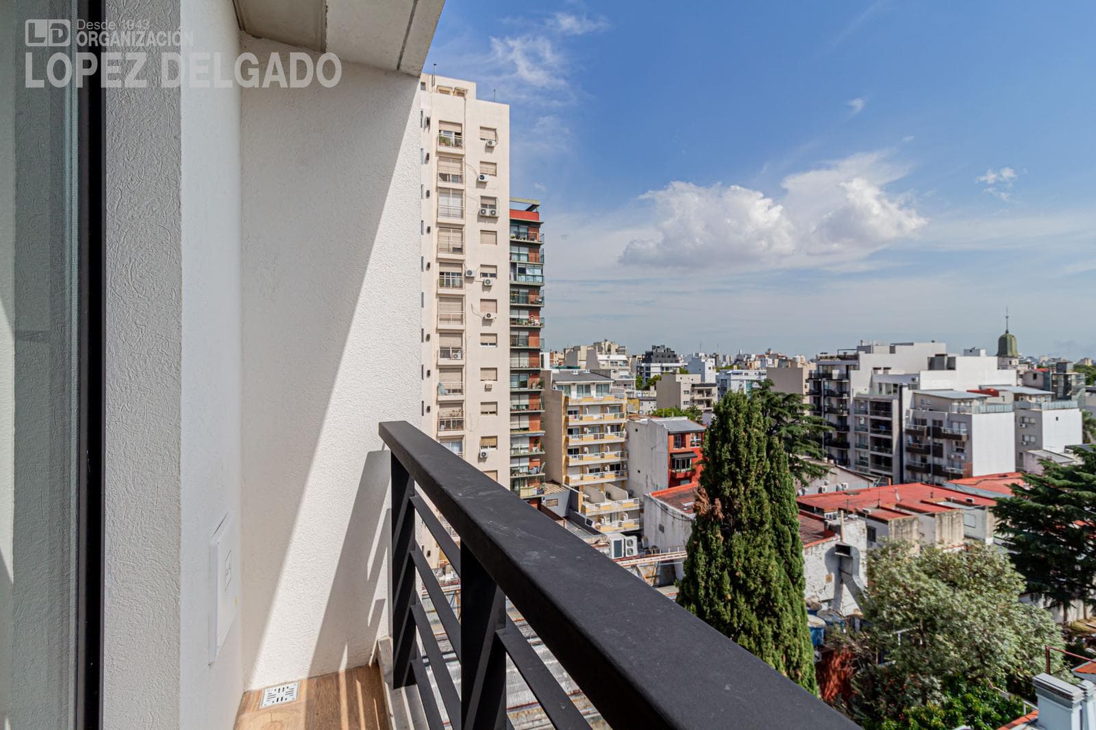 Brand-new 3-room apartment with its own terrace