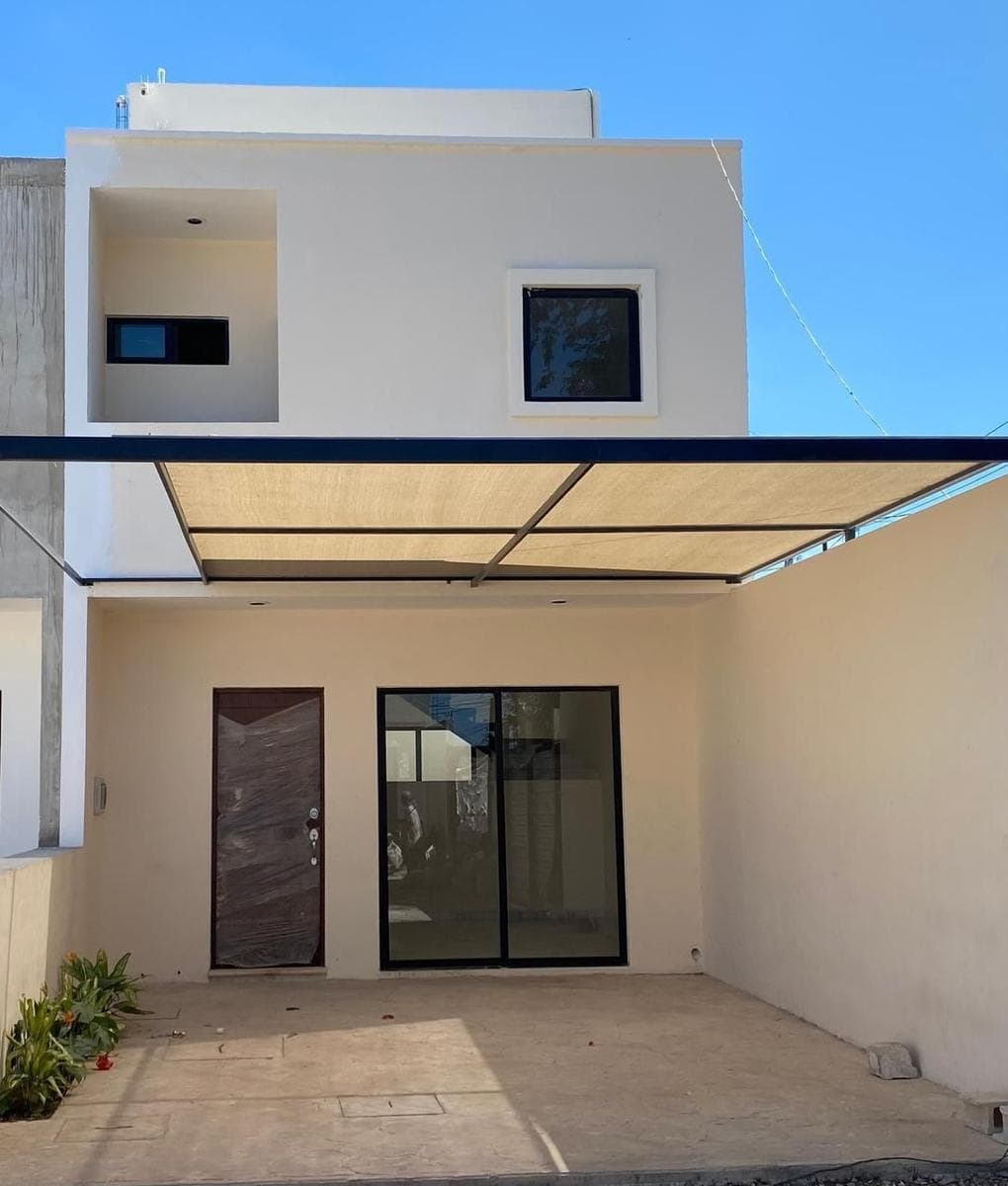 Townhouse in Chuburná de Hidalgo, within the city of Mérida