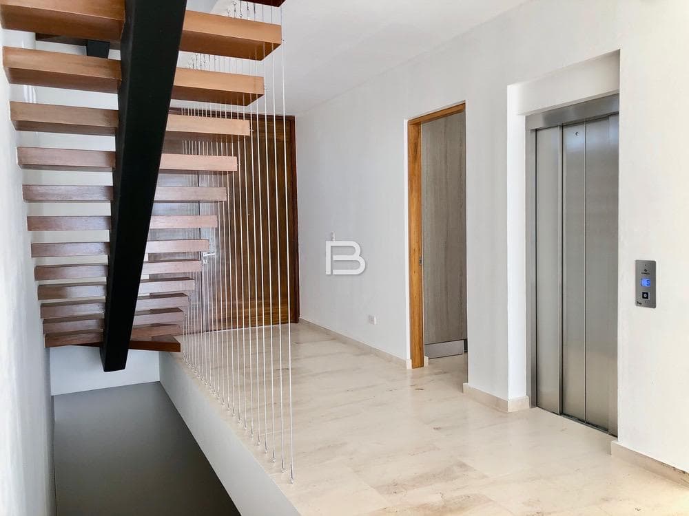 House for Sale in La Marina, Puerto Cancún