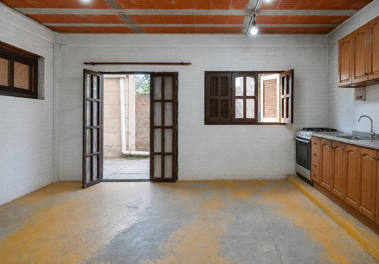 FOR SALE/FINANCING - Detached house - Garden with pool - Andino