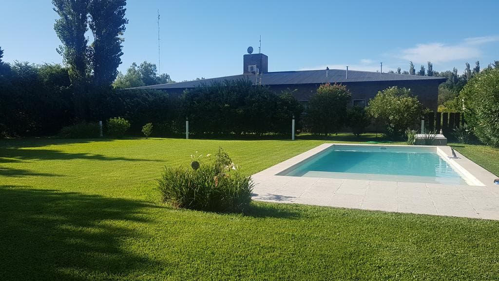 House in Los Alamos Country Club—three bedrooms—pool—golf—tennis—soccer—stable