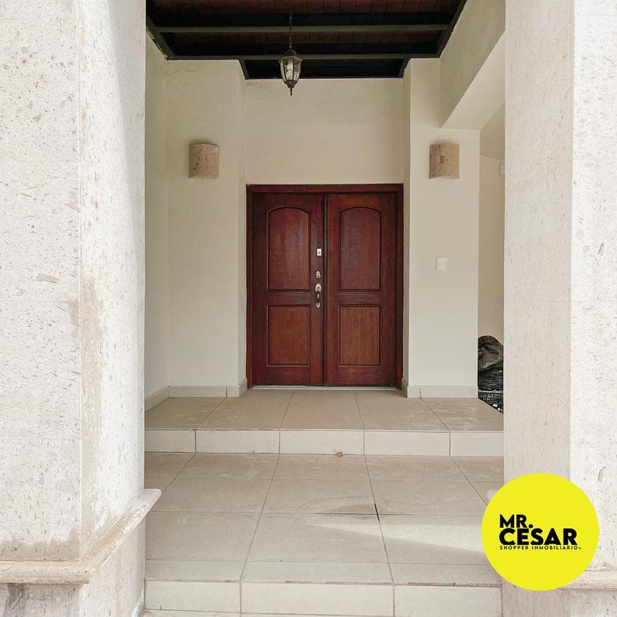 House for Sale in La Encantada