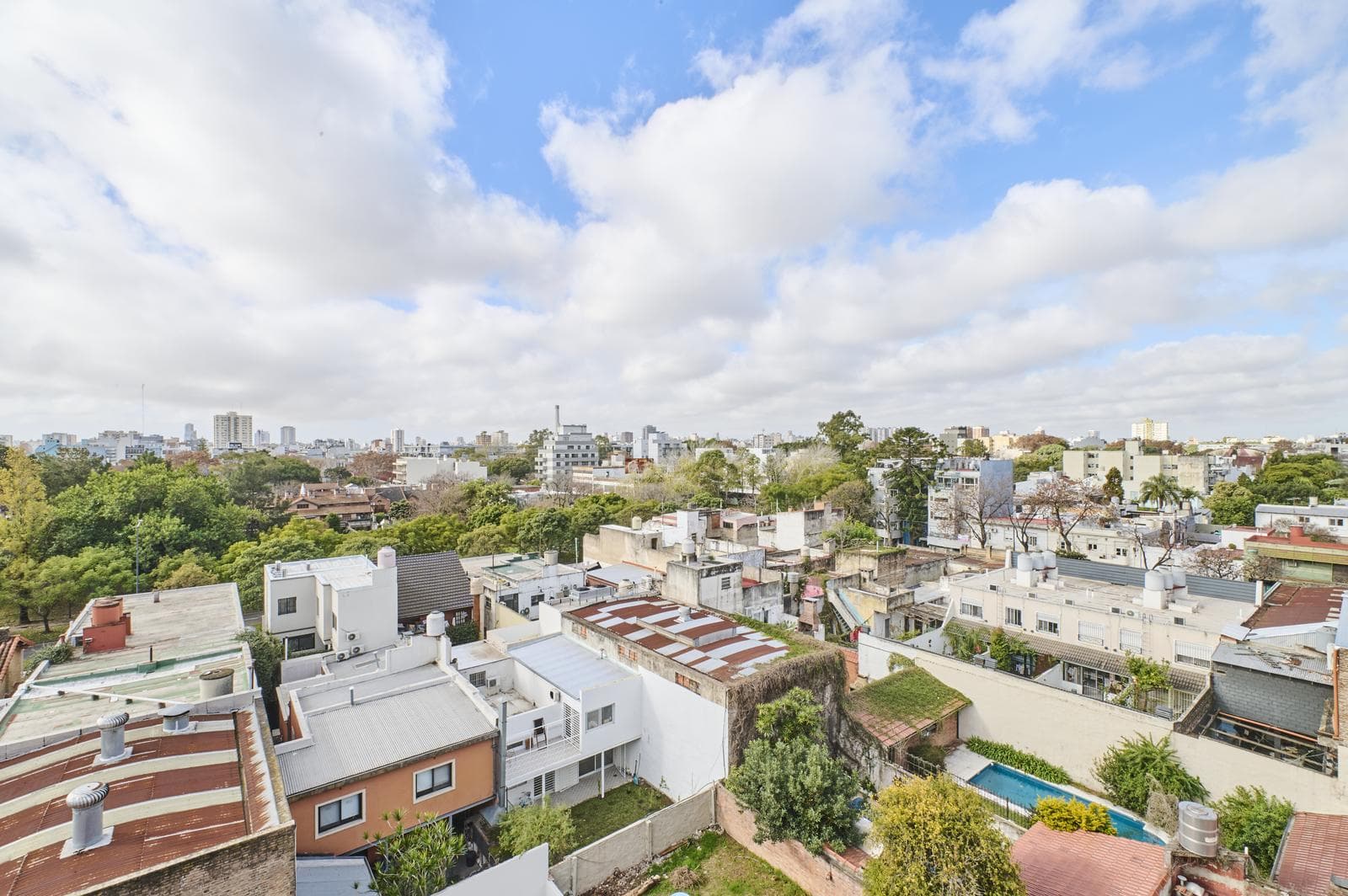 2-room apartment for sale in Saavedra, facing the street, with optional garage