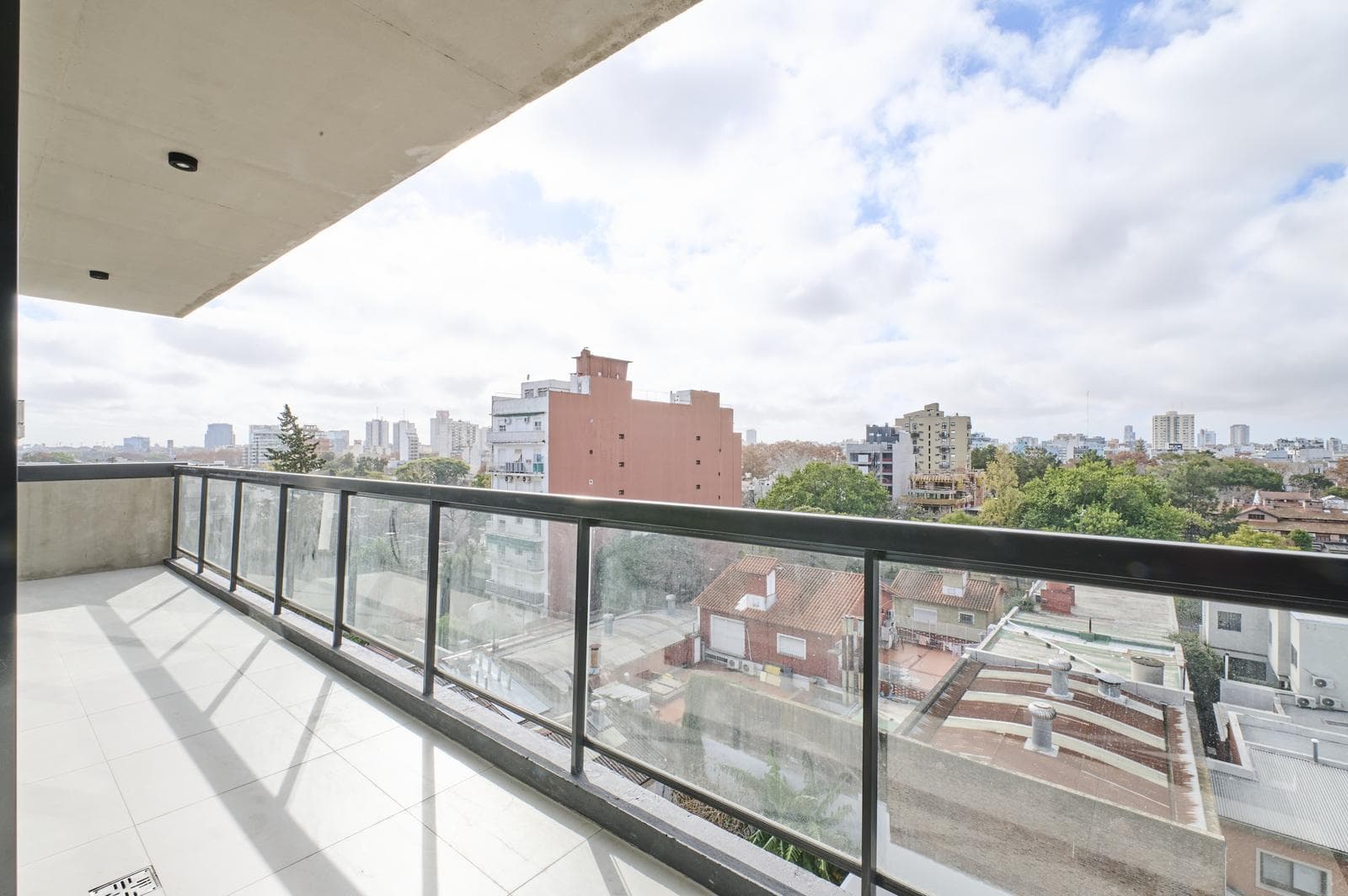 2-room apartment for sale in Saavedra, facing the street, with optional garage