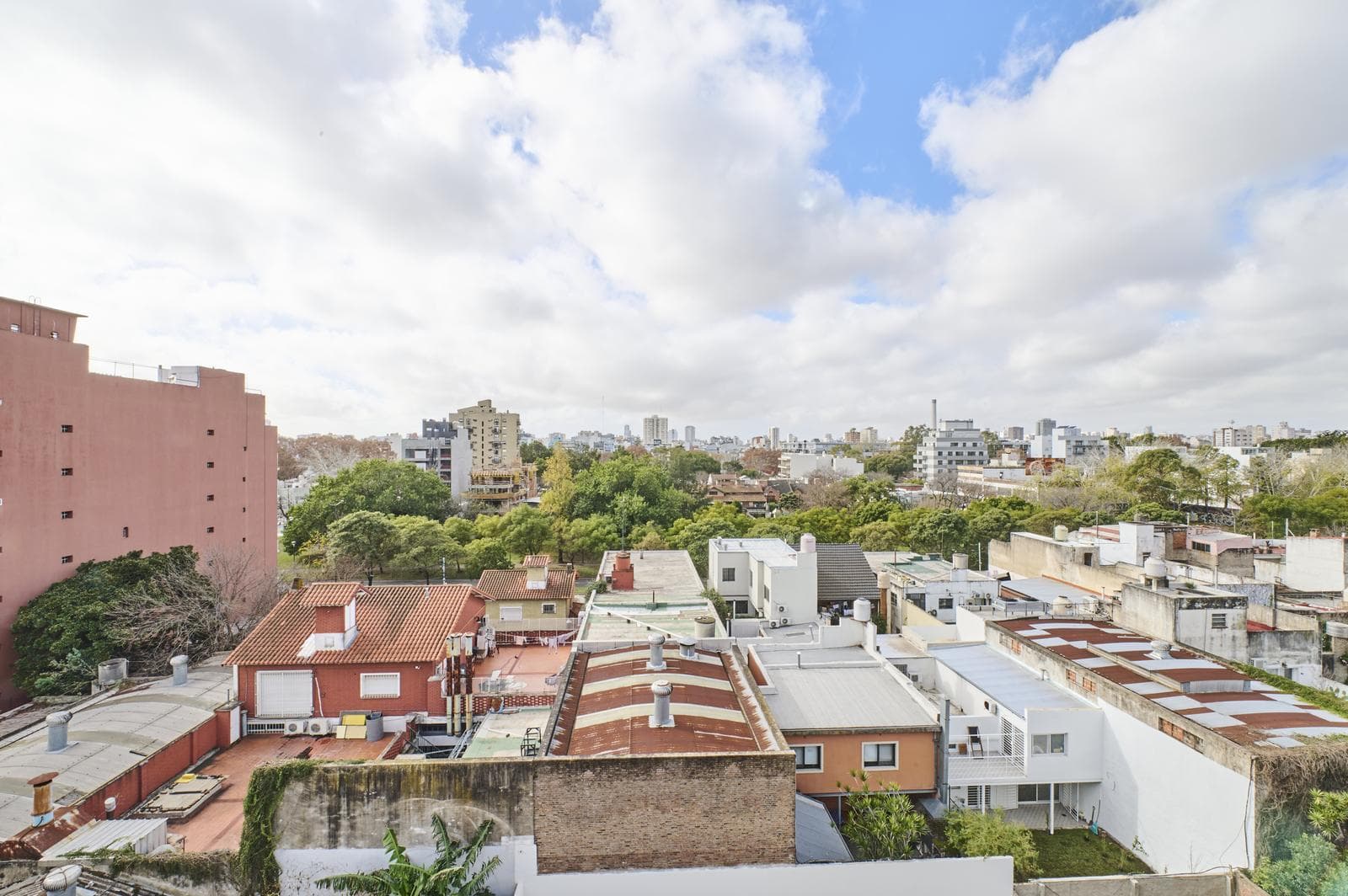 2-room apartment for sale in Saavedra, facing the street, with optional garage