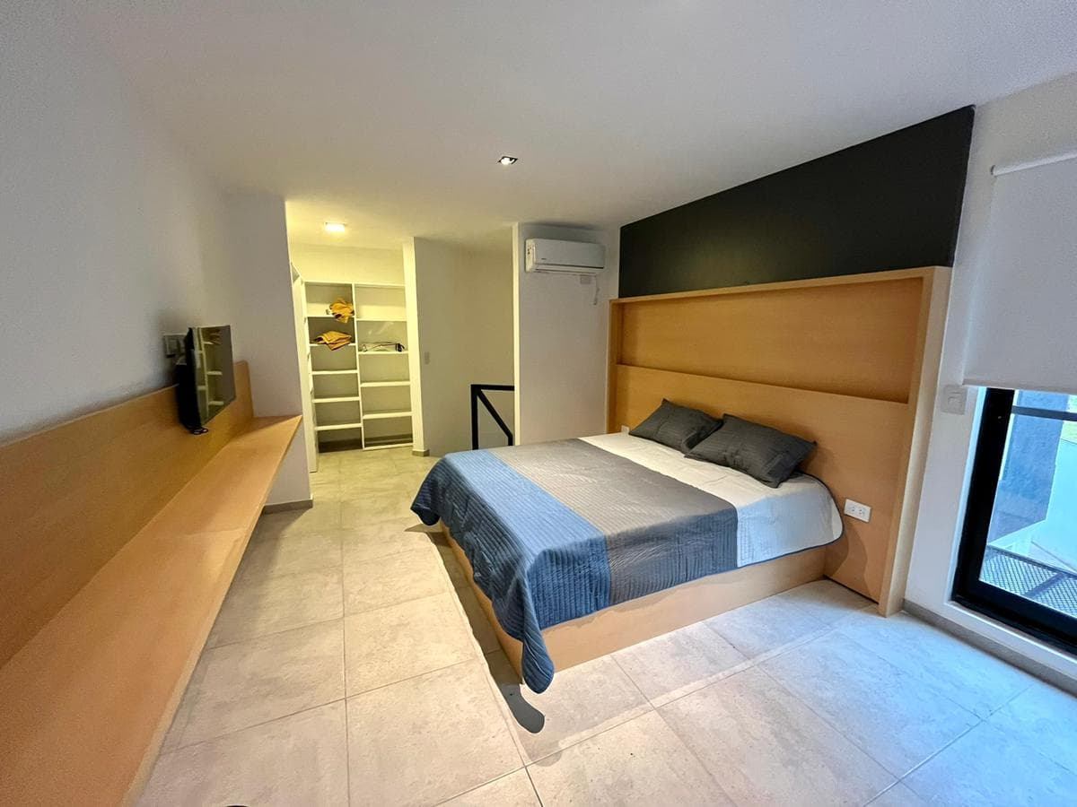 Apartment for sale in City Bell. Corner of Belgrano and 460. In good condition. Complex with amenities