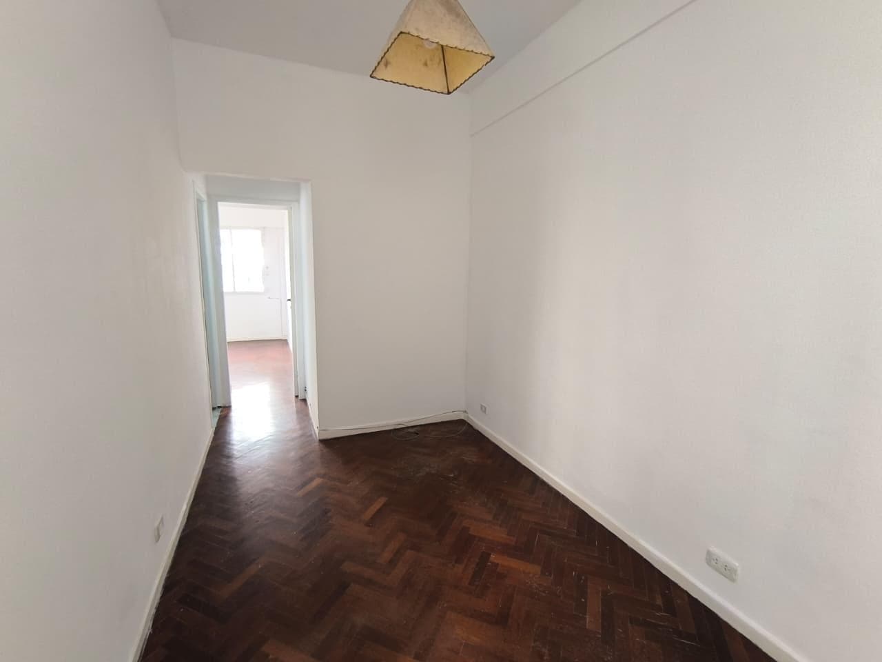 Apartment for rent: 2 small rooms, Billinghurst 1653, rear-facing, very bright