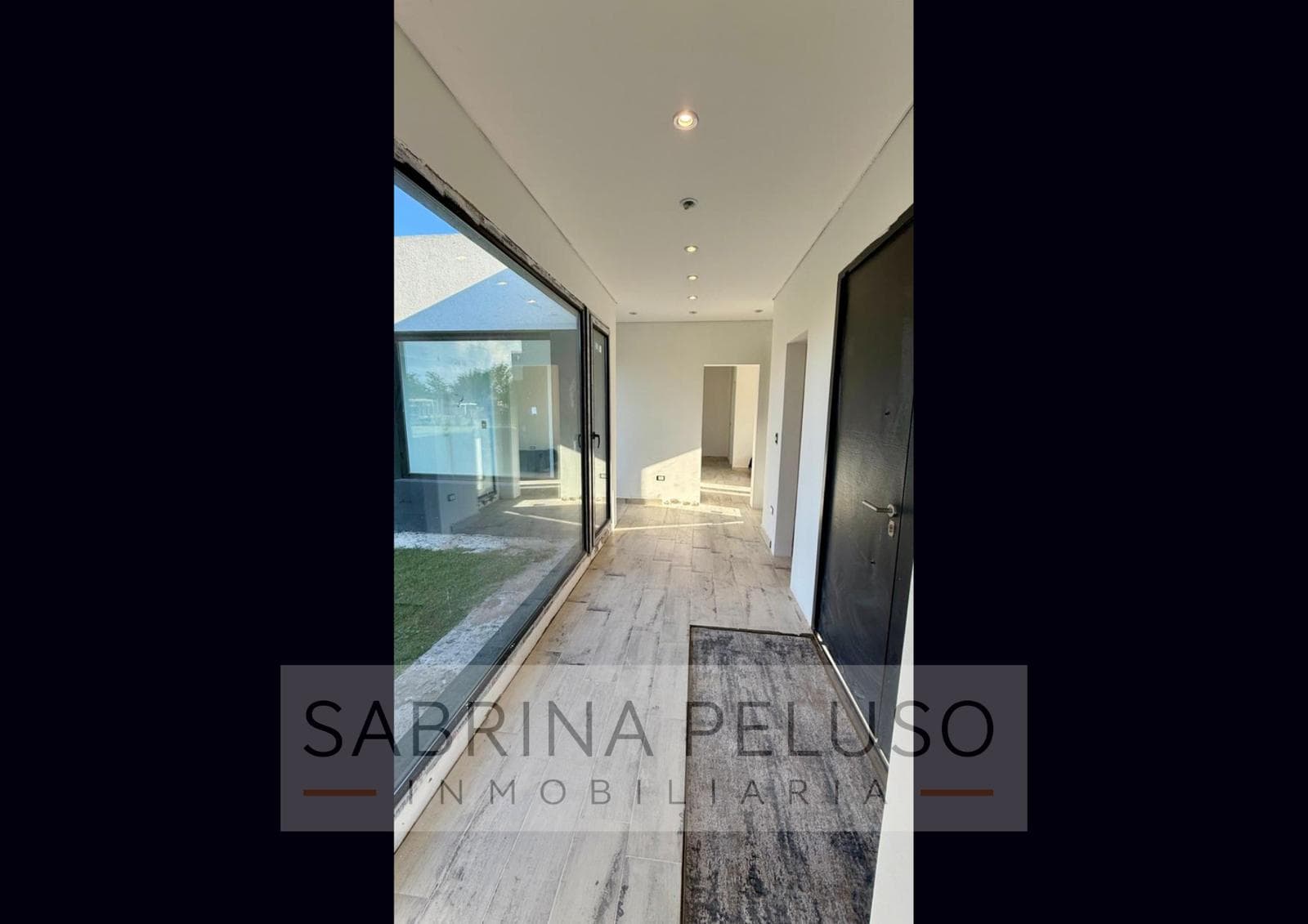 FOR SALE: 4-room house in Club de Campo La Elina, Luján Region