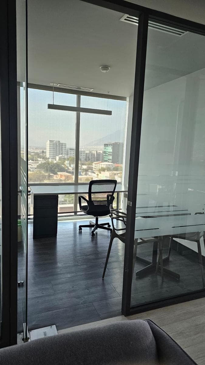 OFFICE FOR SALE IN DOWNTOWN SAN PEDRO