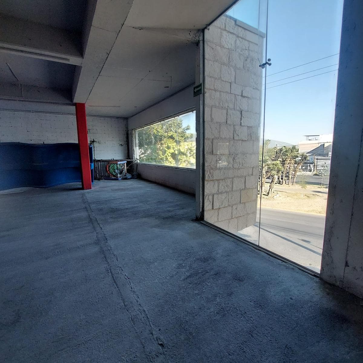 Commercial Space for Rent on Av. Leones