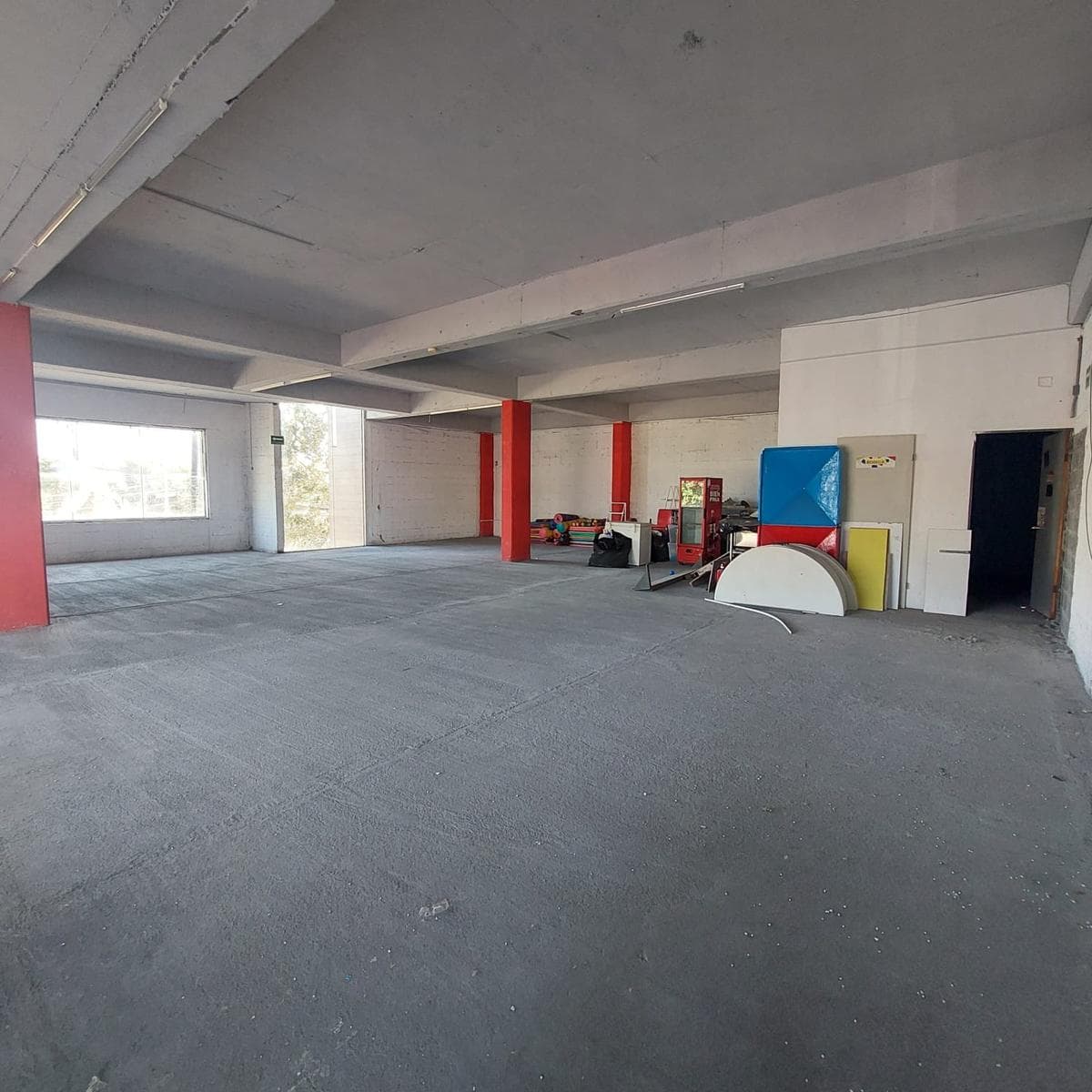 Commercial Space for Rent on Av. Leones