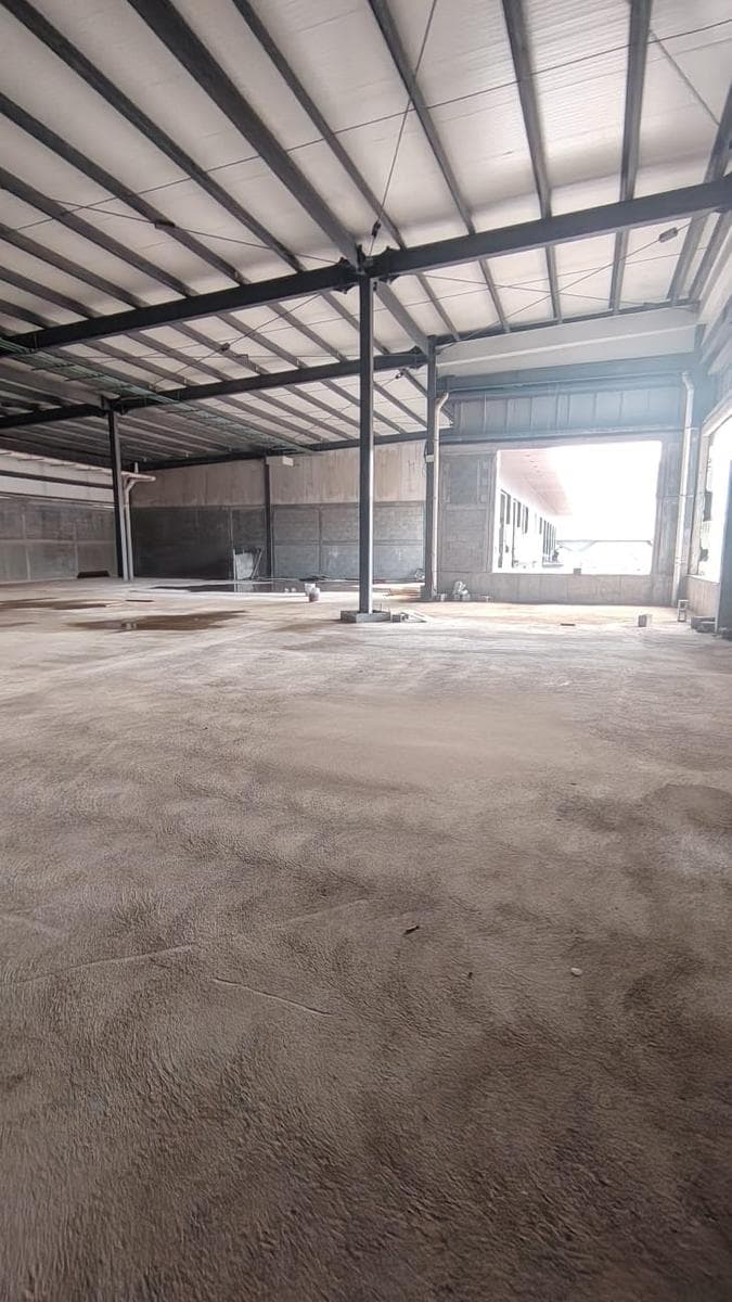 Commercial Space for Rent in Plaza Comercial Cumbres