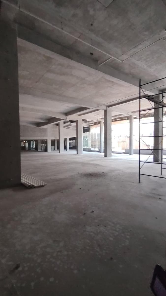 Commercial Space for Rent in the Cumbres Shopping Center
