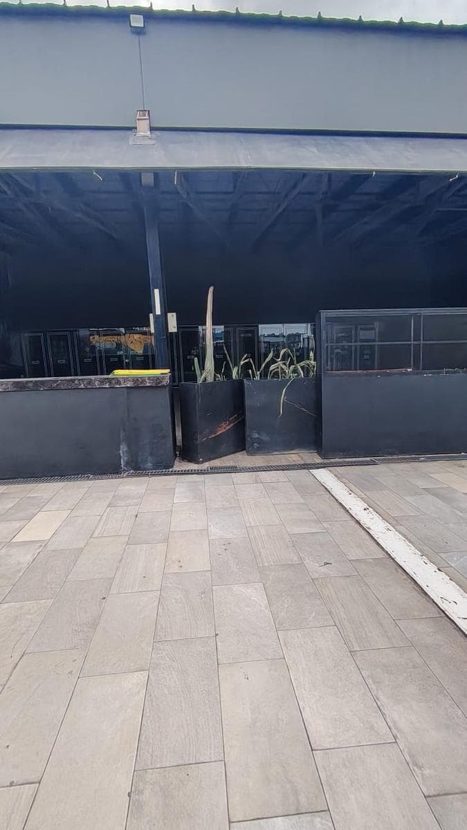 Commercial Space for Rent in the Cumbres Shopping Center