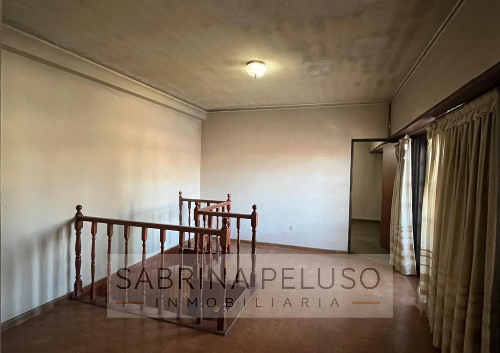 House for Sale: 5 Rooms, Moreno Downtown