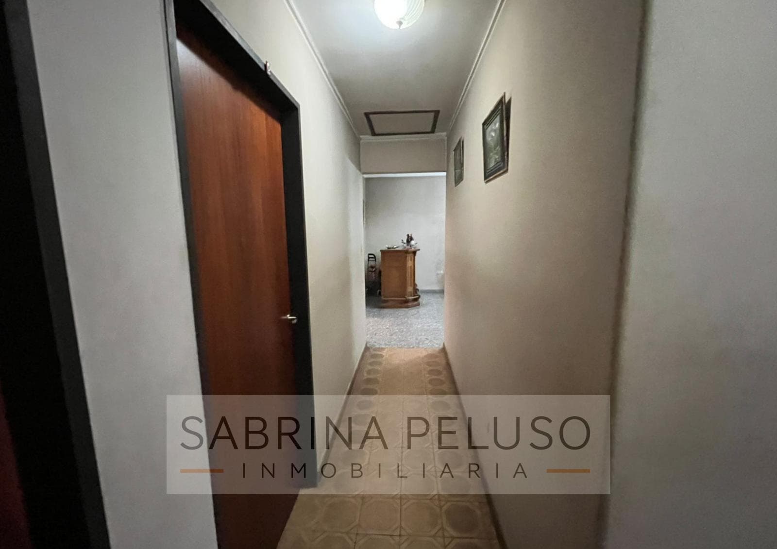 House for Sale: 5 Rooms, Moreno Downtown