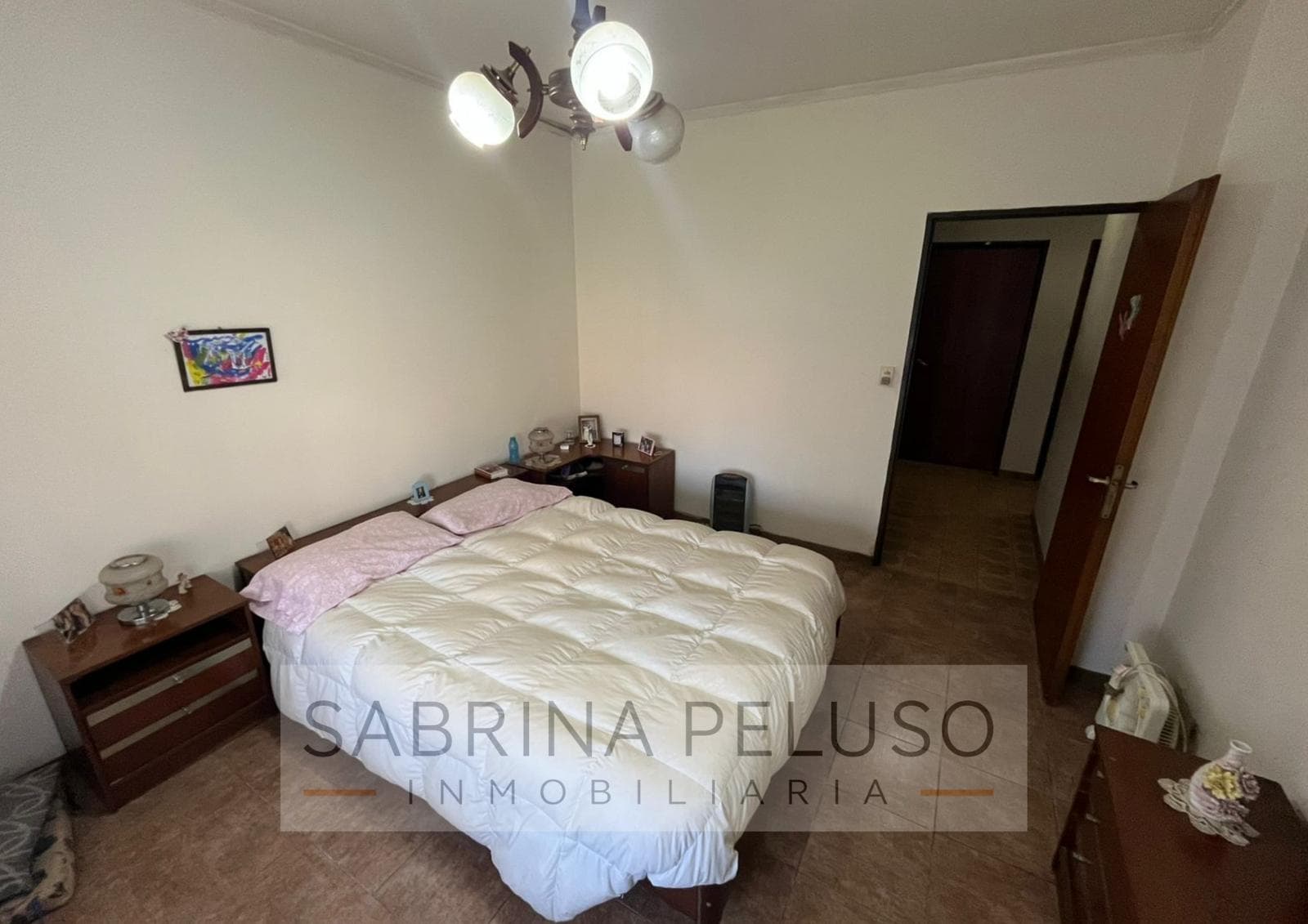 House for Sale: 5 Rooms, Moreno Downtown