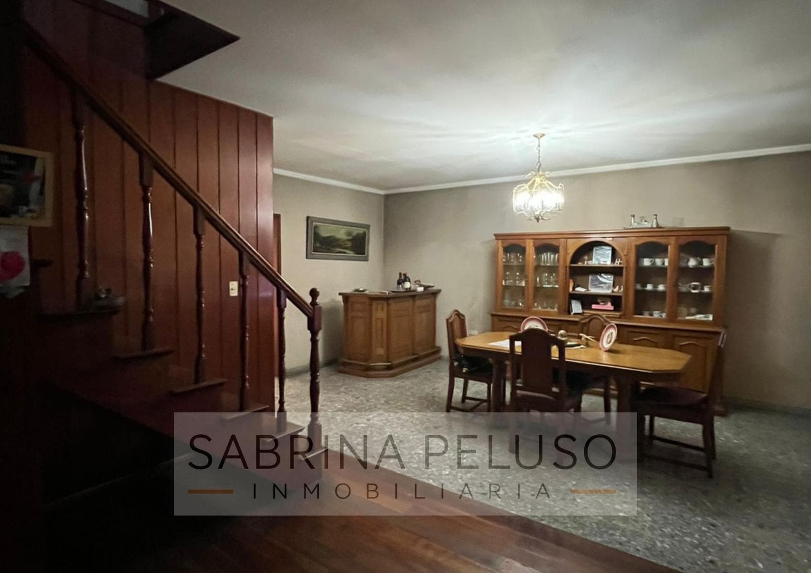 House for Sale: 5 Rooms, Moreno Downtown