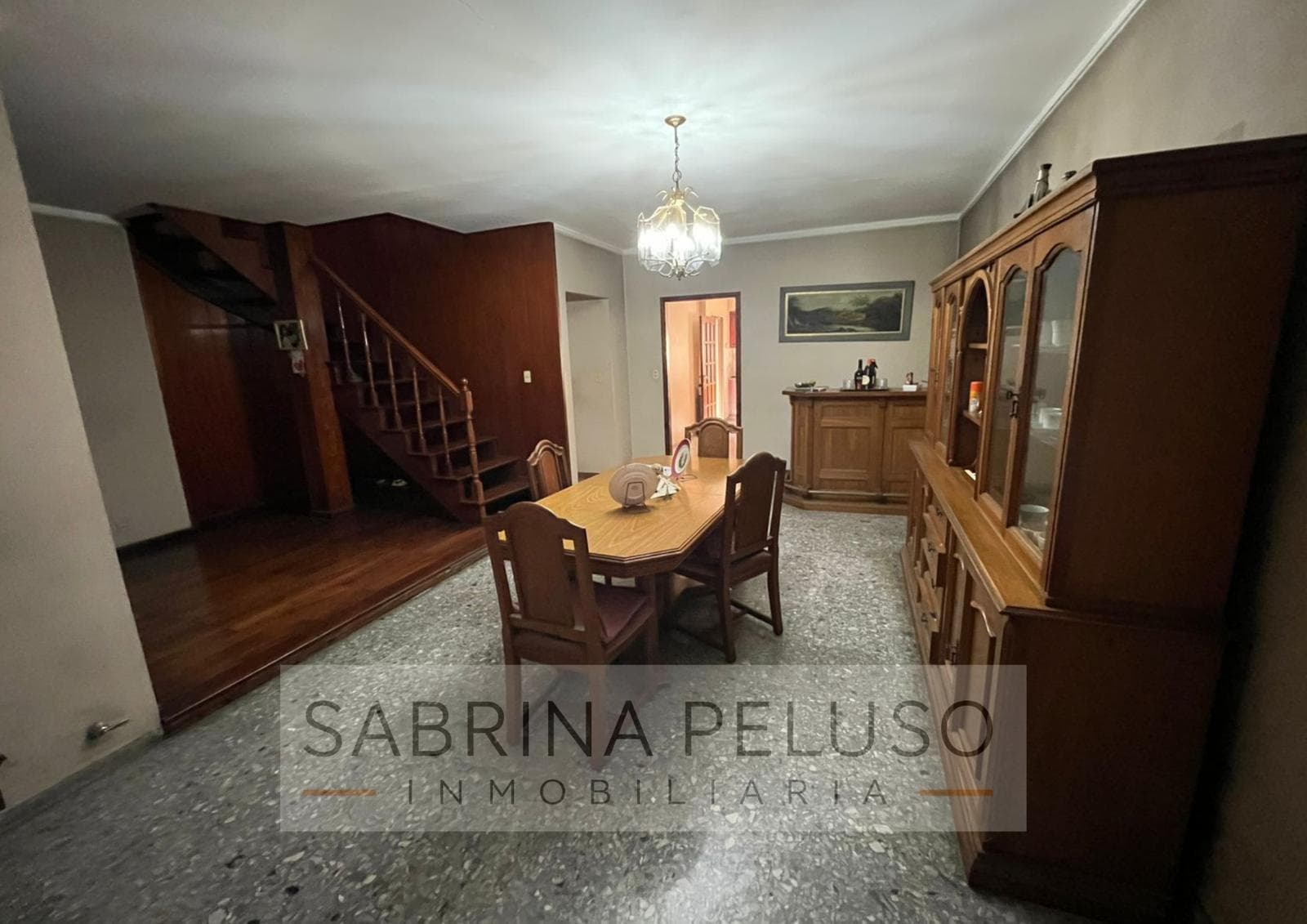 House for Sale: 5 Rooms, Moreno Downtown