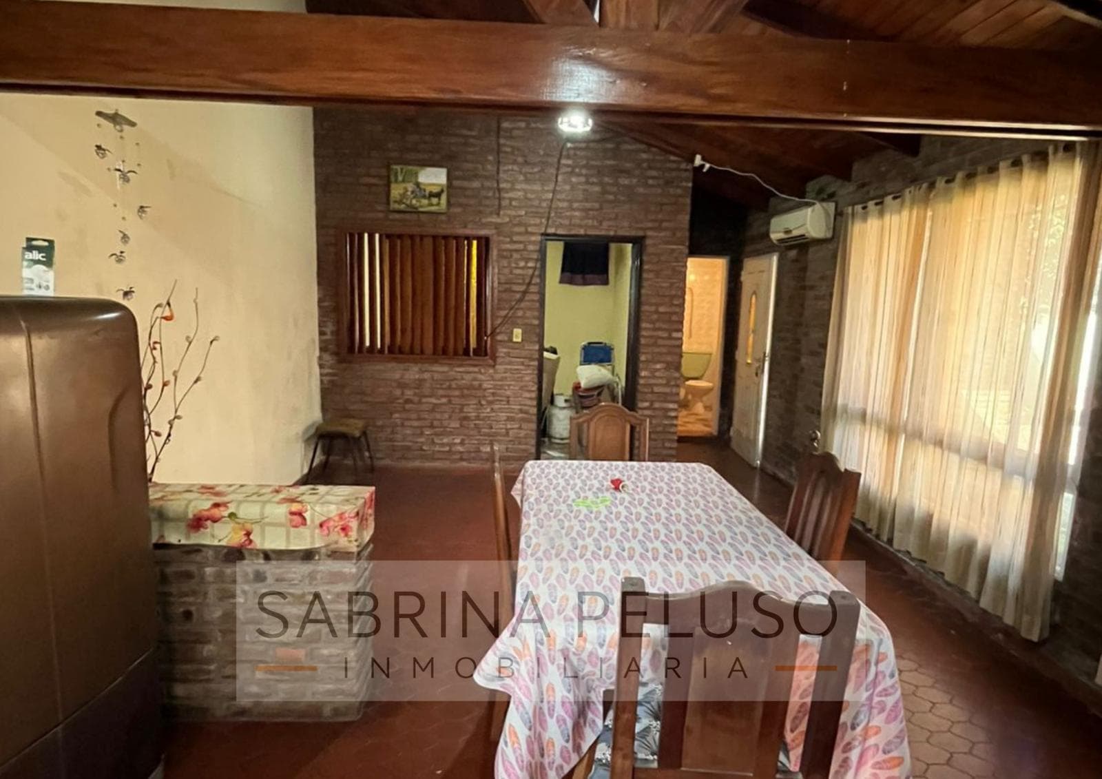 House for Sale: 5 Rooms, Moreno Downtown