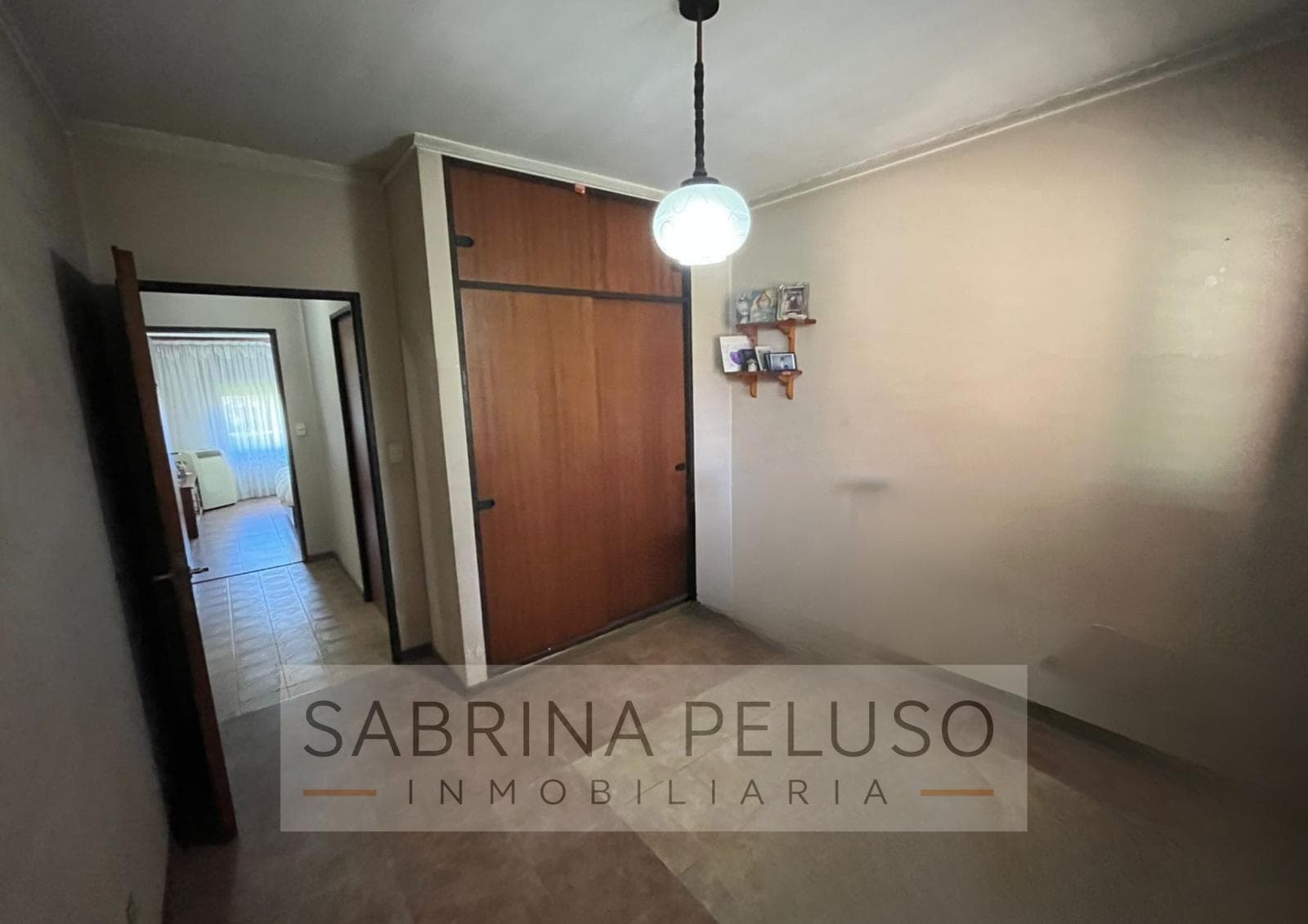 House for Sale: 5 Rooms, Moreno Downtown