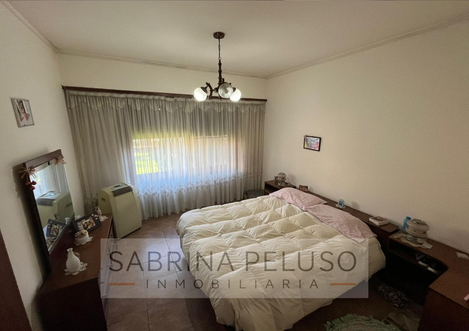 House for Sale: 5 Rooms, Moreno Downtown