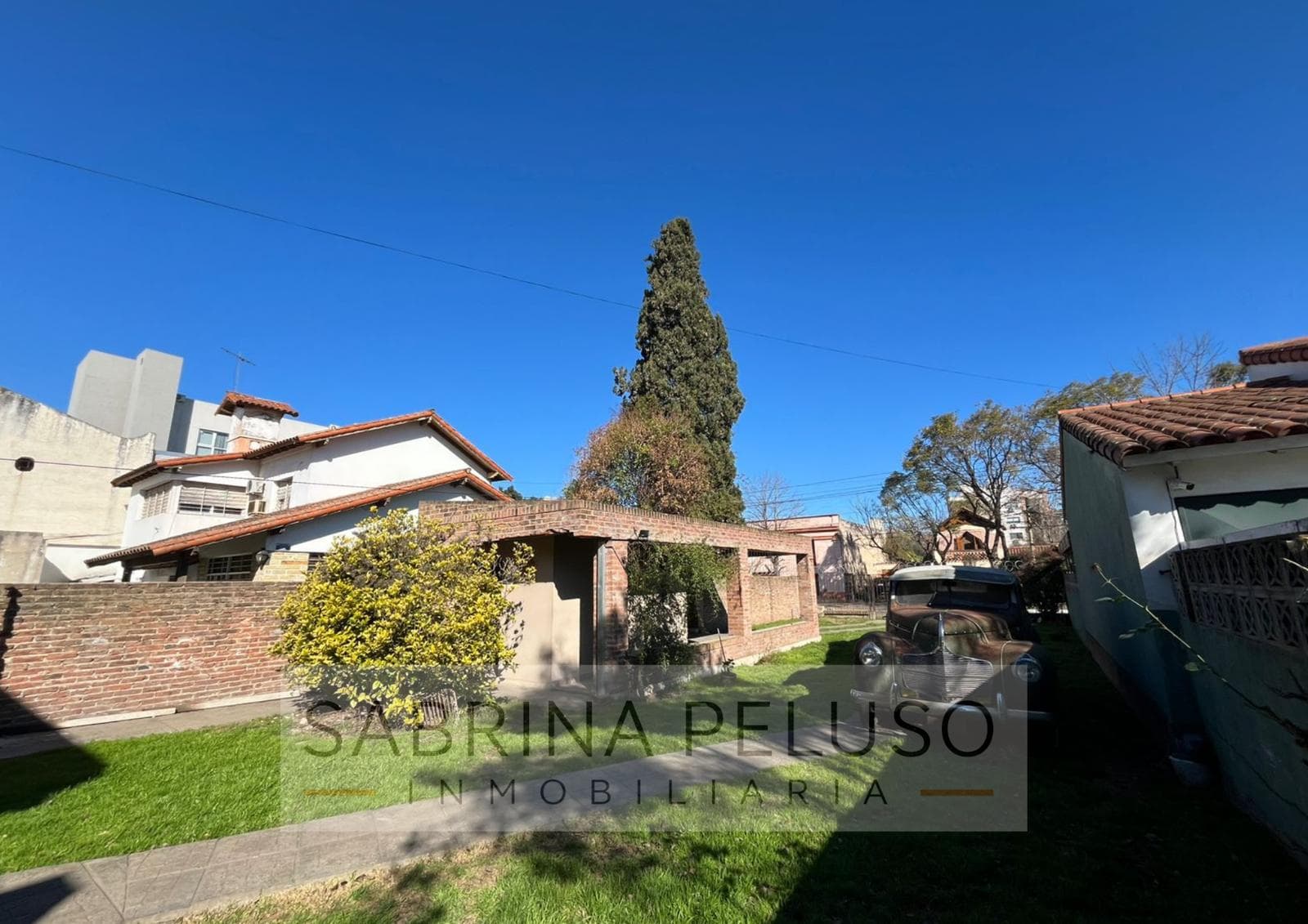 House for Sale: 5 Rooms, Moreno Downtown