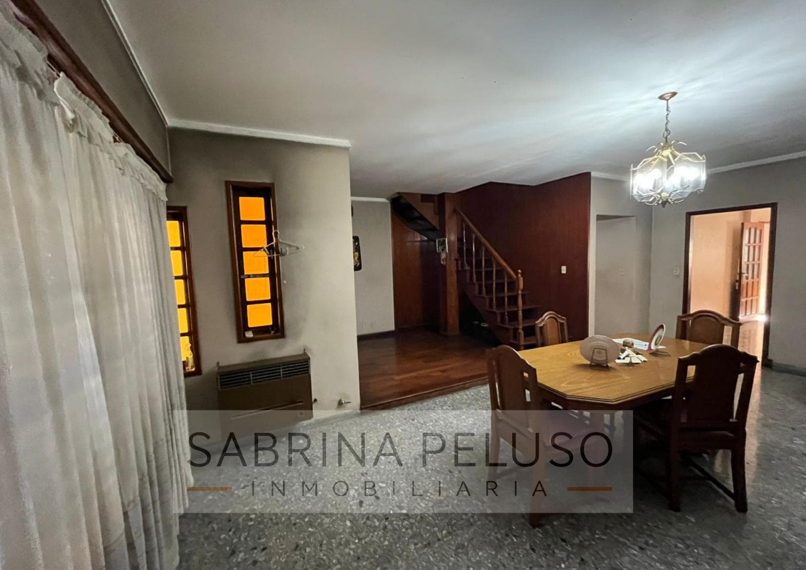 House for Sale: 5 Rooms, Moreno Downtown