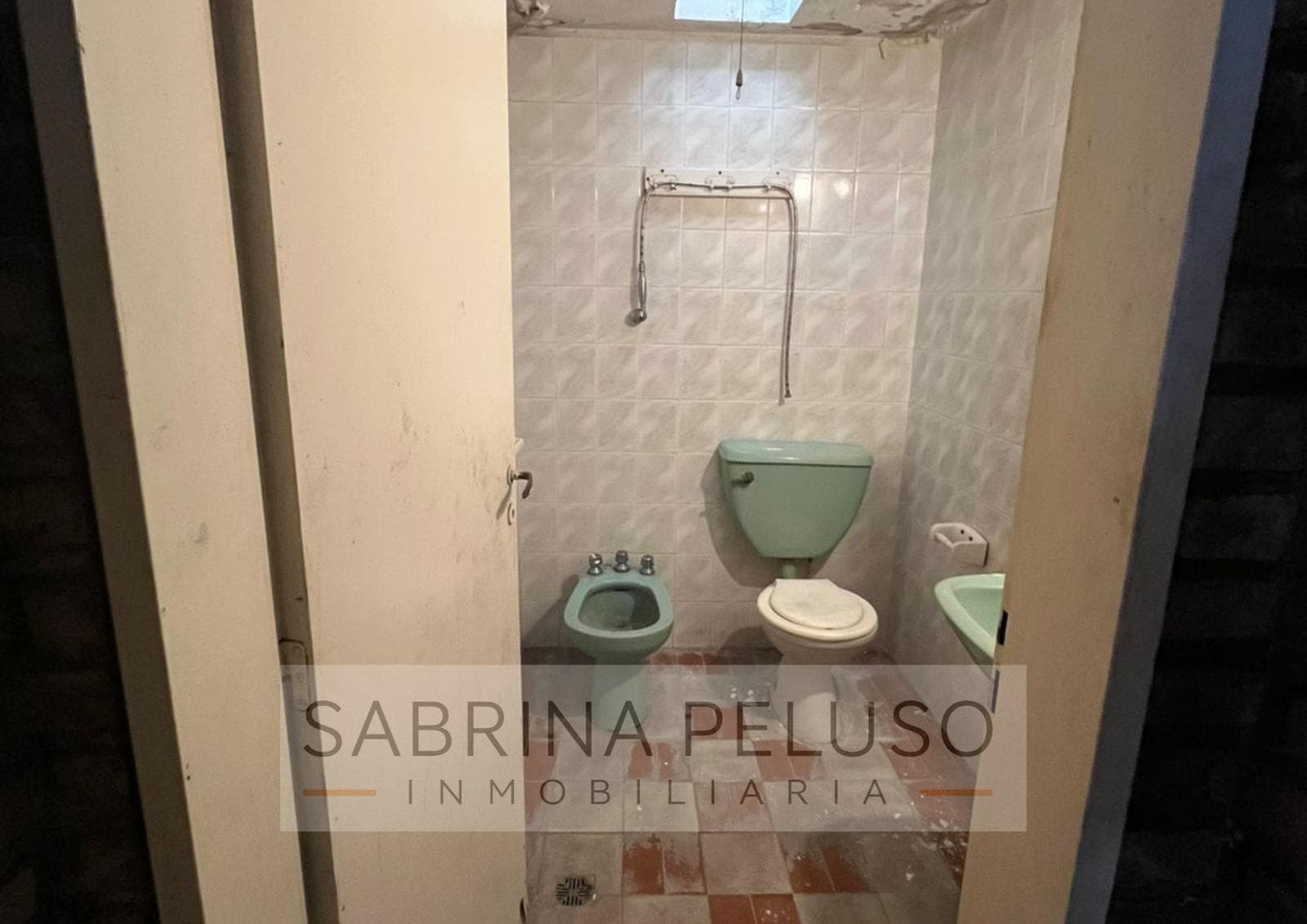 House for Sale: 5 Rooms, Moreno Downtown