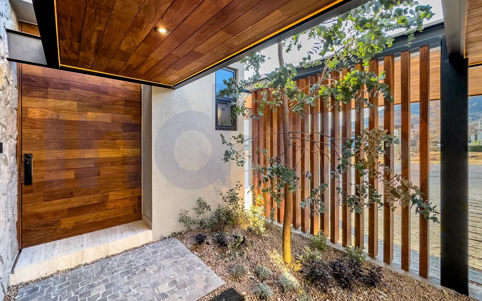 House for Sale in Altozano in the Lago Condominium with a Pool