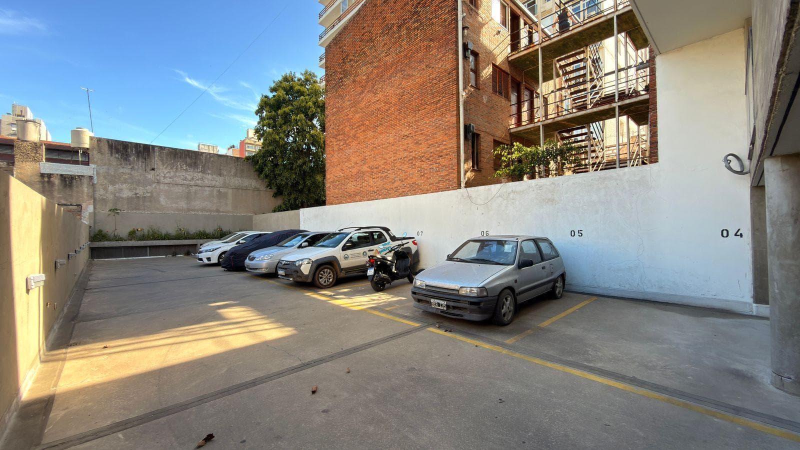For Sale/Financing: Covered Garage on the Ground Floor. Pichincha
