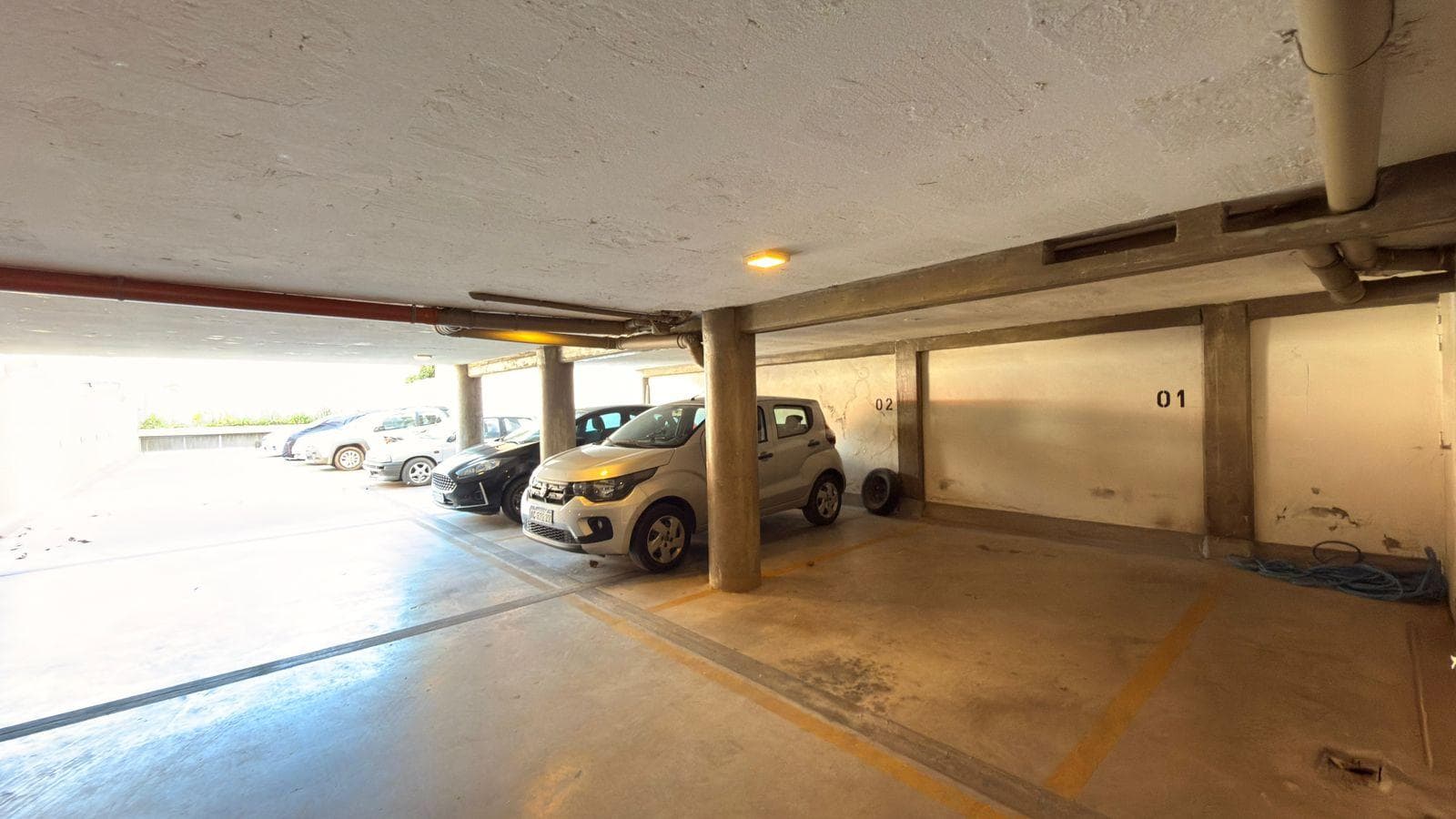 For Sale/Financing: Covered Garage on the Ground Floor. Pichincha