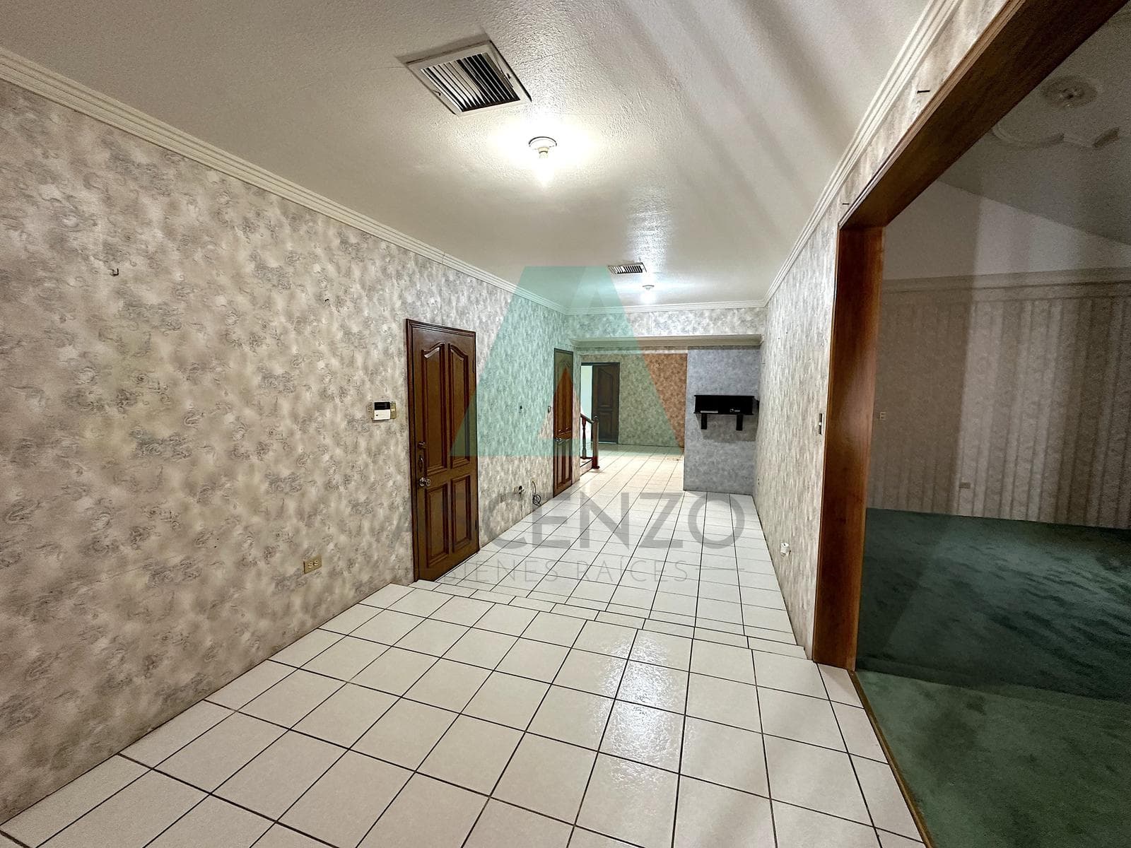 House for sale in Quintas del Sol subdivision, Flvi